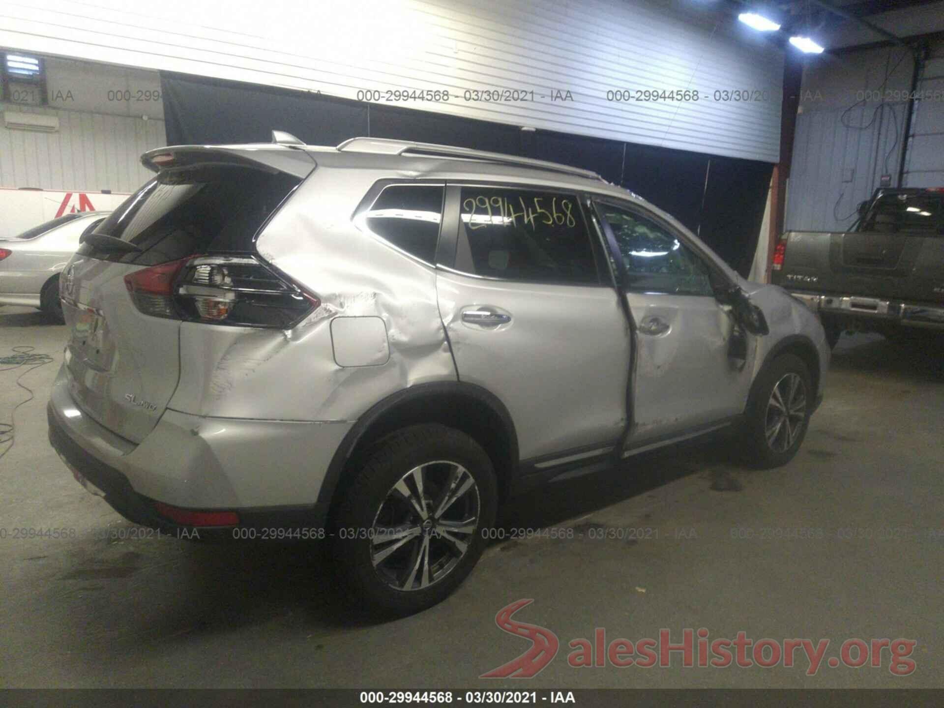 5N1AT2MV0JC797343 2018 NISSAN ROGUE