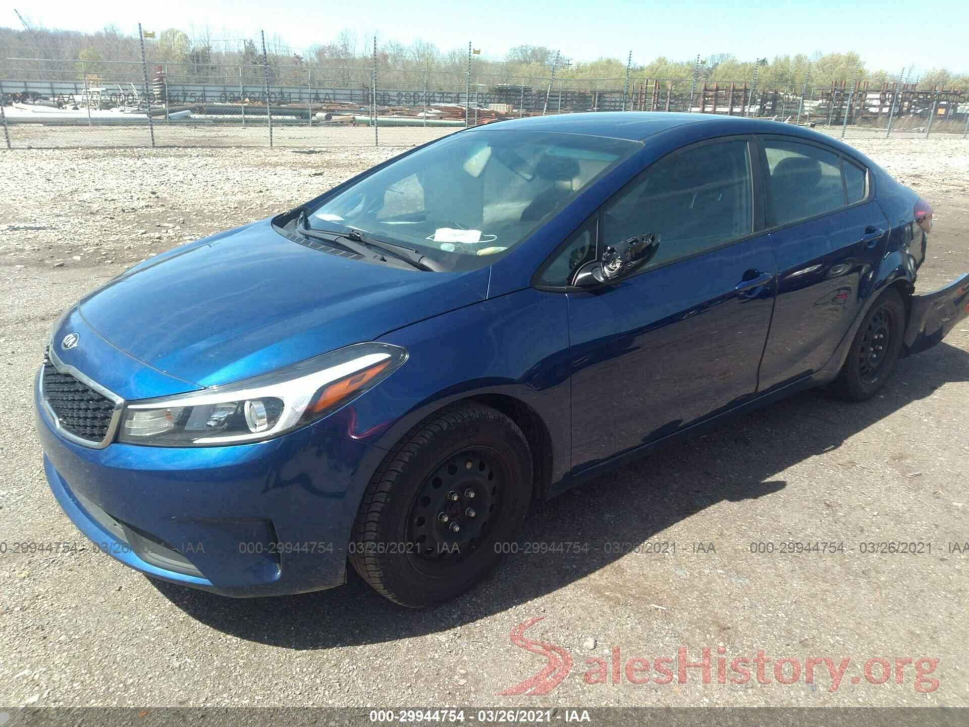 3KPFK4A7XHE141586 2017 KIA FORTE