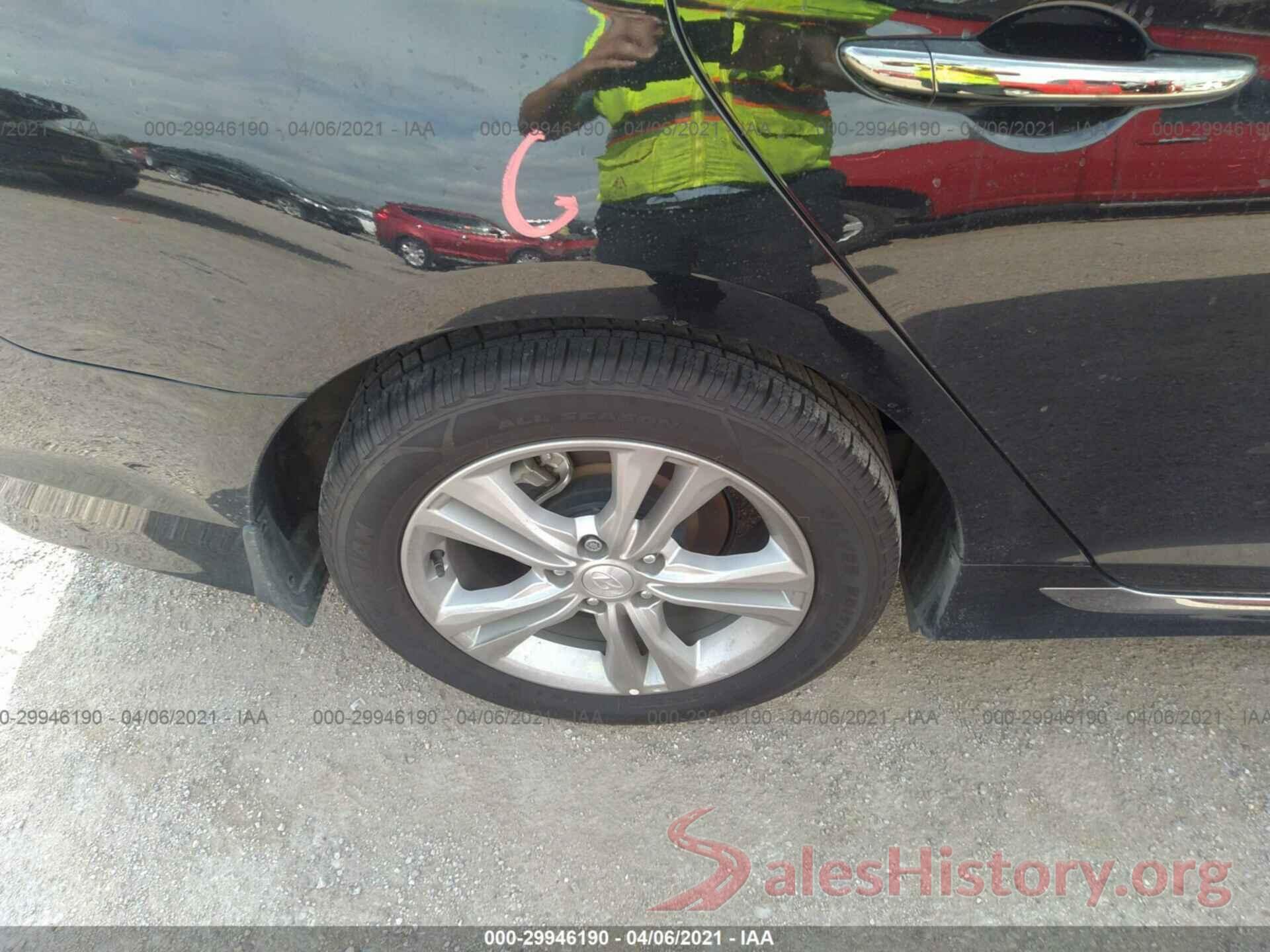 5NPE34AF5KH761748 2019 HYUNDAI SONATA