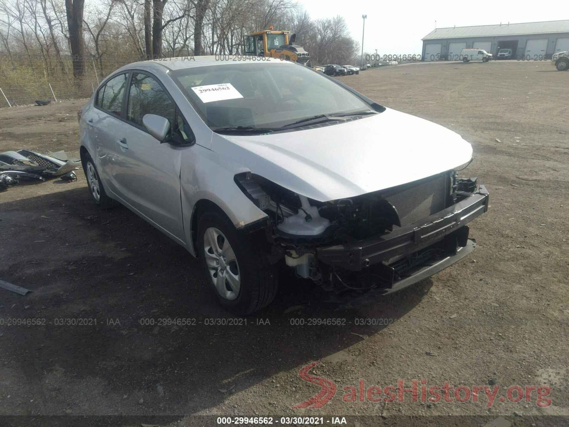 3KPFK4A70HE107589 2017 KIA FORTE