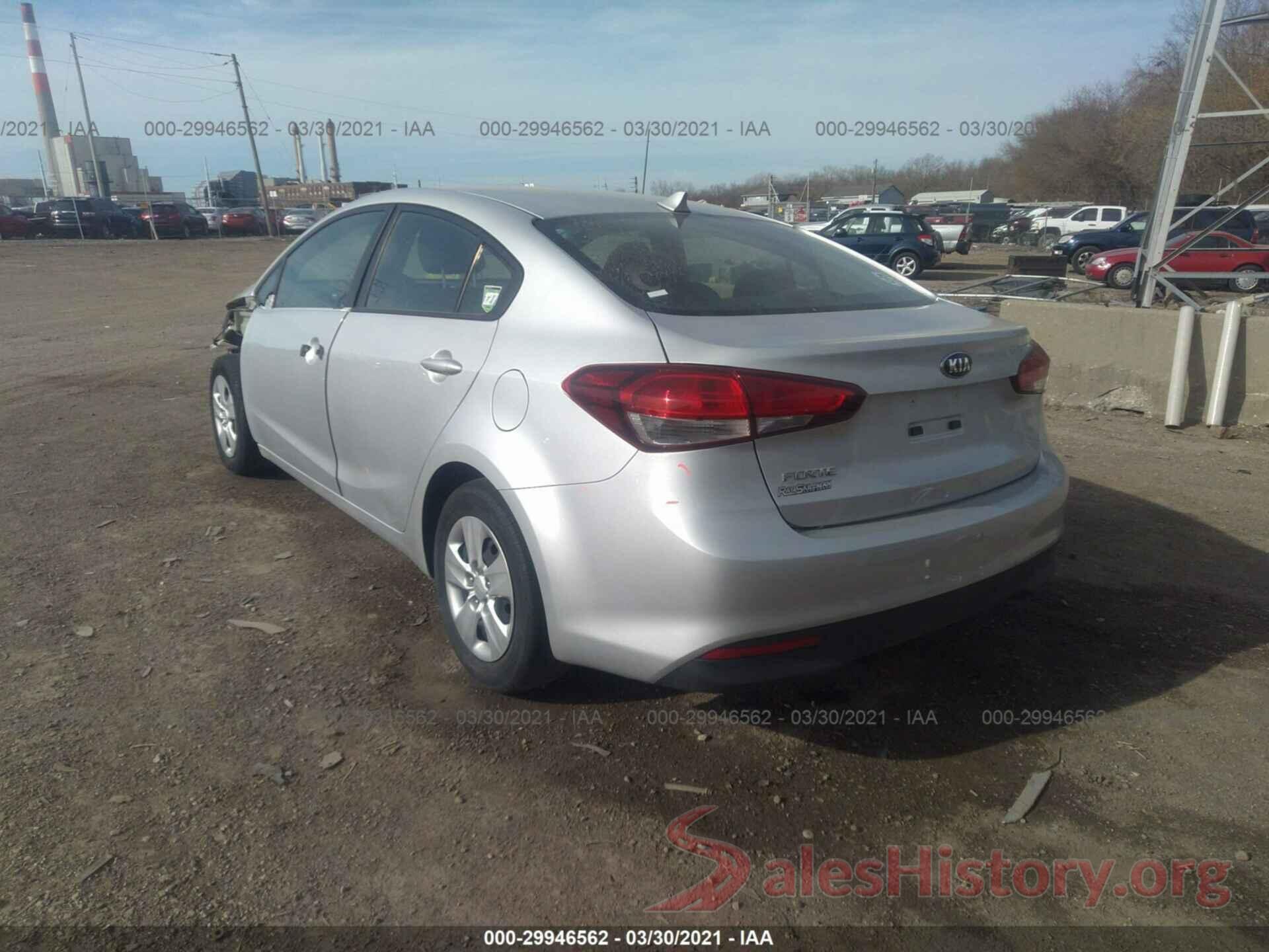 3KPFK4A70HE107589 2017 KIA FORTE