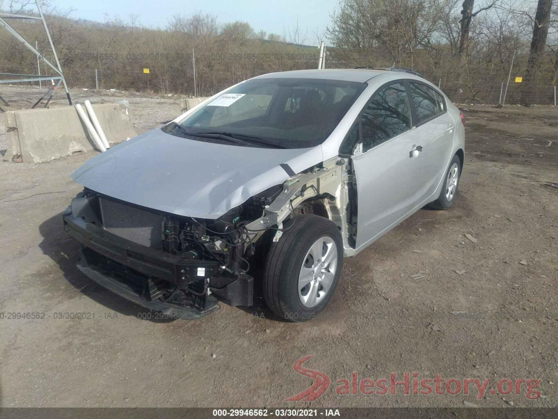 3KPFK4A70HE107589 2017 KIA FORTE