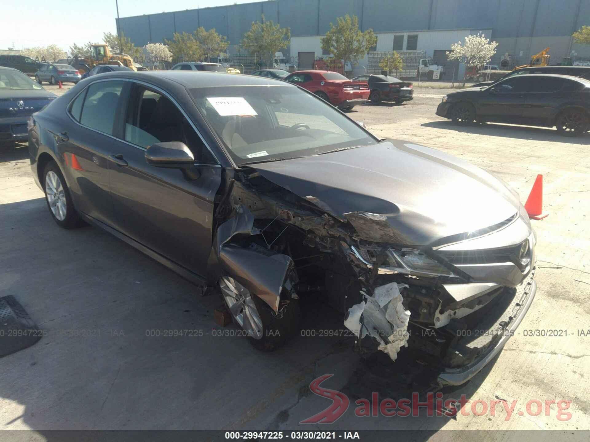 4T1B11HKXJU512663 2018 TOYOTA CAMRY