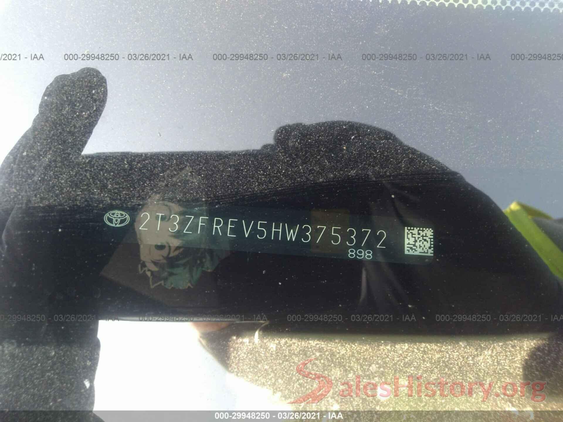 2T3ZFREV5HW375372 2017 TOYOTA RAV4