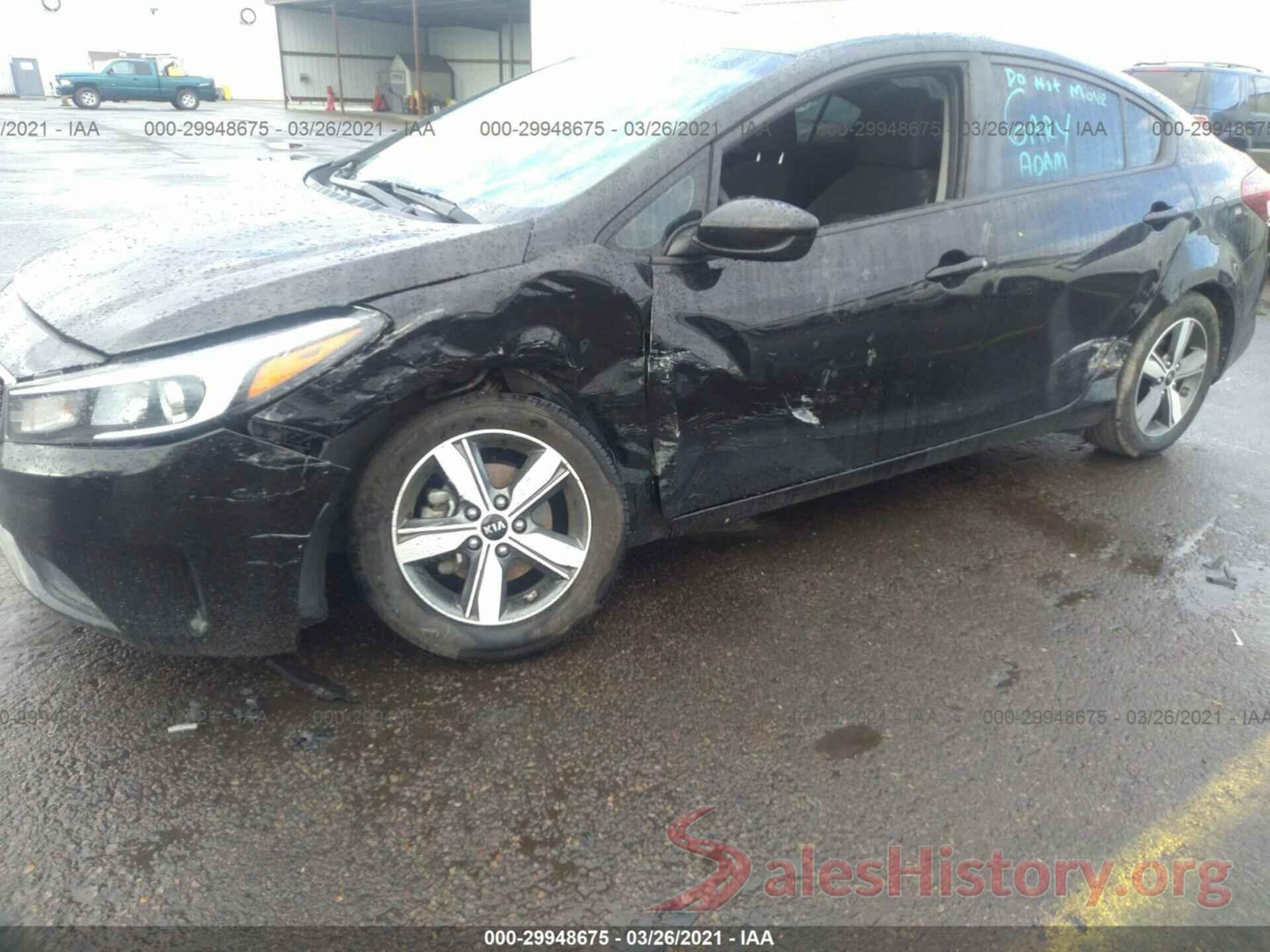 3KPFL4A78JE166215 2018 KIA FORTE