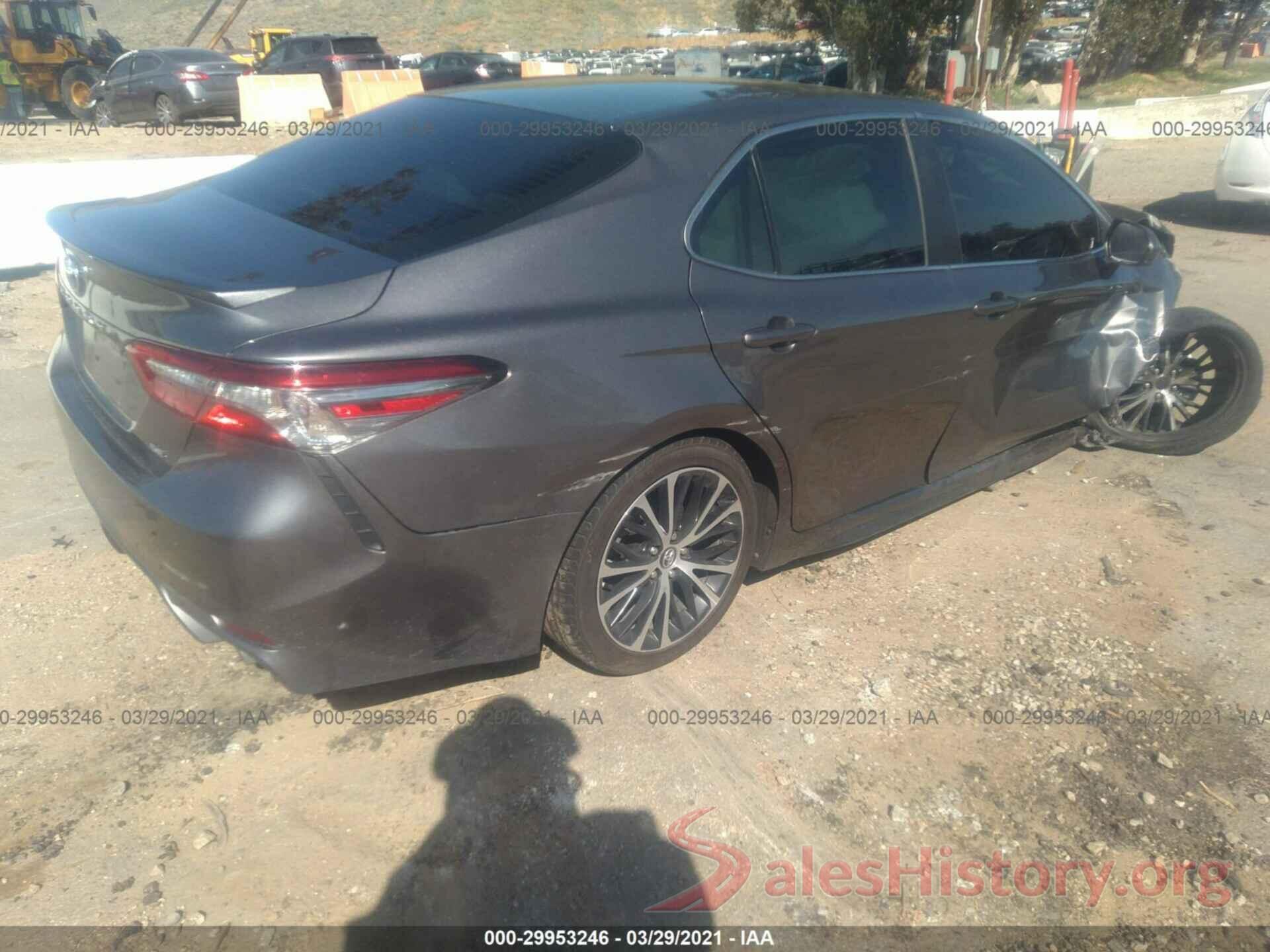 4T1B11HK4JU506907 2018 TOYOTA CAMRY