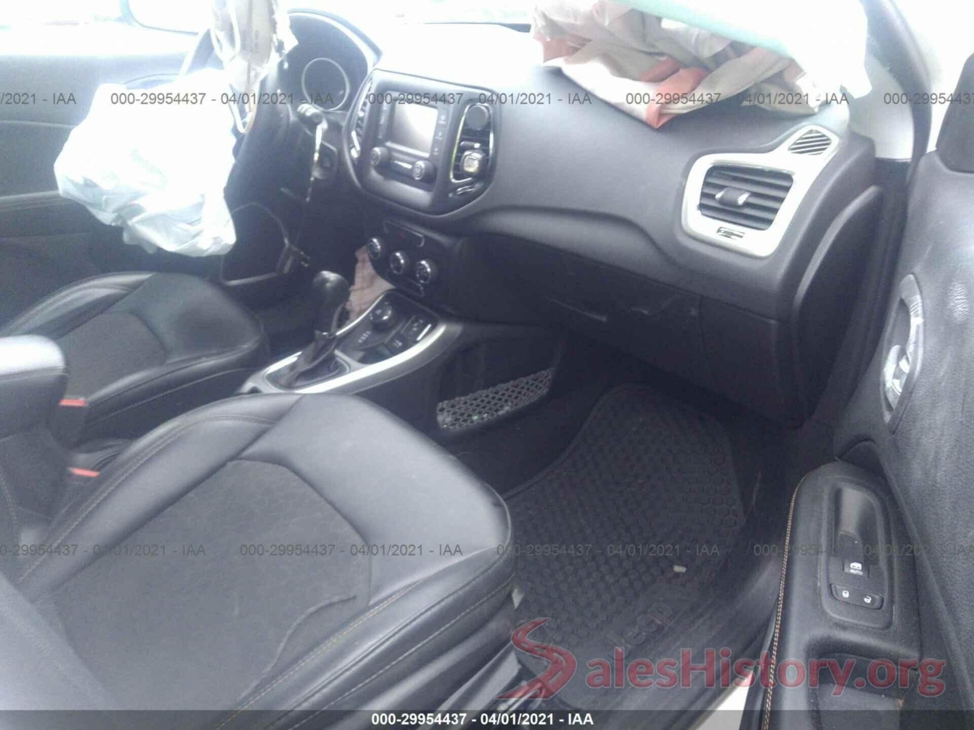 3C4NJDBB0JT454097 2018 JEEP COMPASS