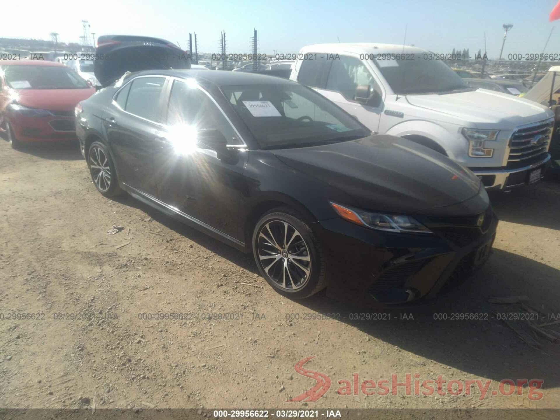 4T1G11AK2LU330457 2020 TOYOTA CAMRY