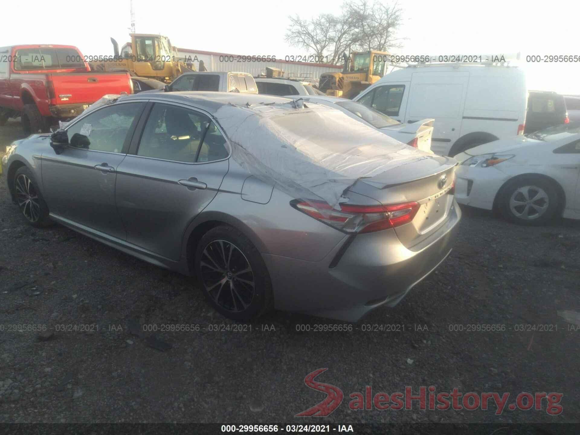 4T1B11HKXKU216382 2019 TOYOTA CAMRY