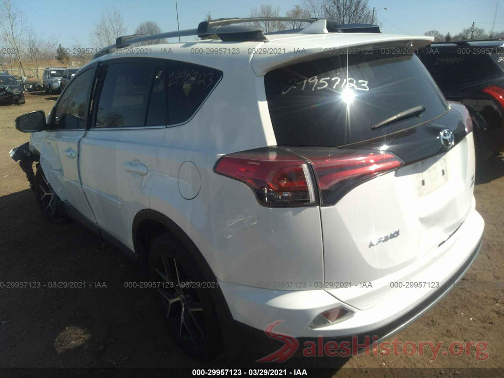 2T3JFREV9JW851528 2018 TOYOTA RAV4