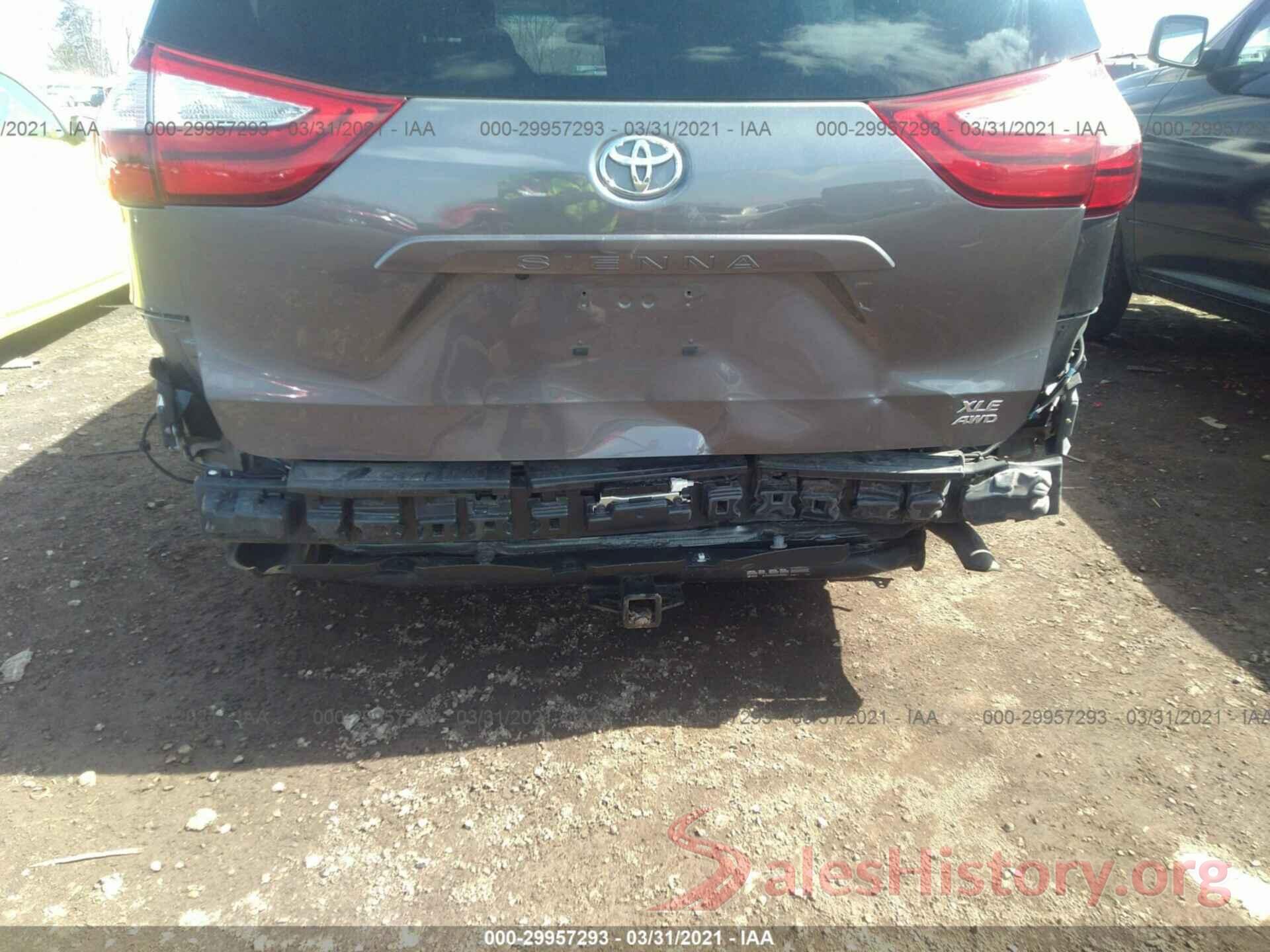 5TDDZ3DC0HS147568 2017 TOYOTA SIENNA