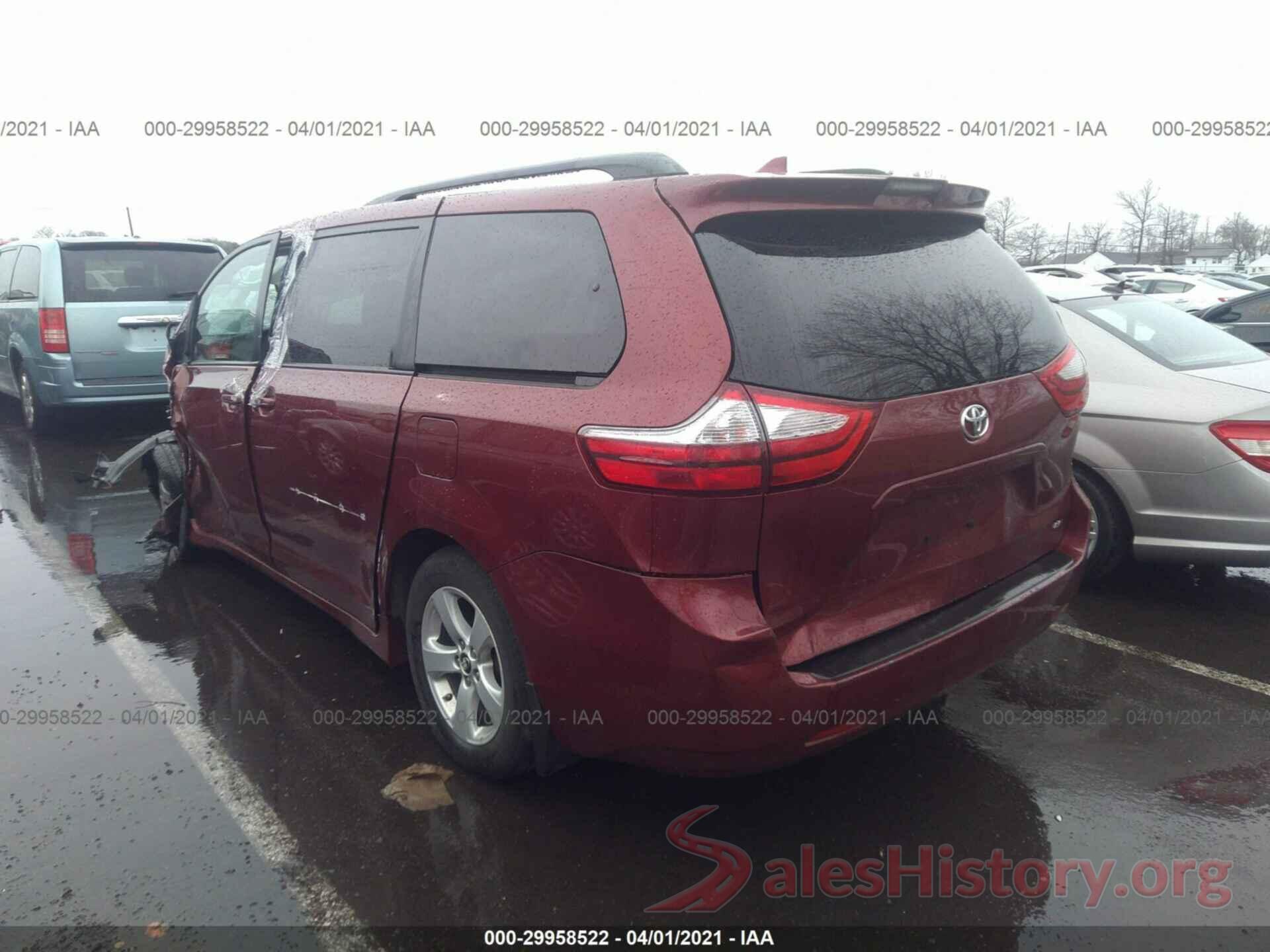 5TDKZ3DC8JS947158 2018 TOYOTA SIENNA