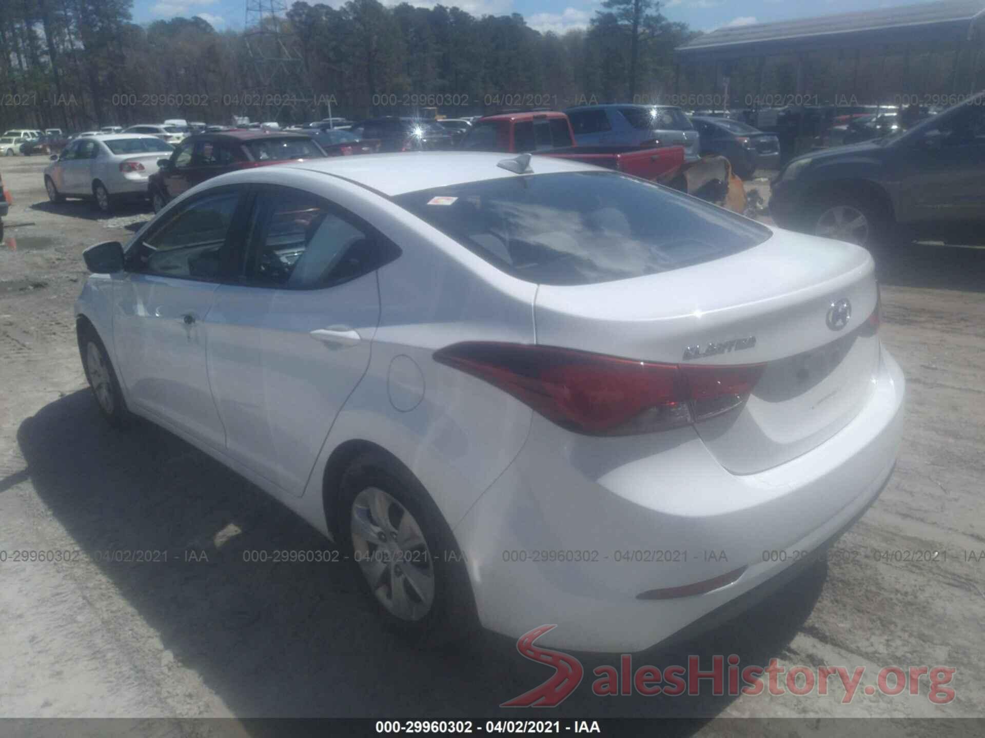 5NPDH4AE0GH726840 2016 HYUNDAI ELANTRA