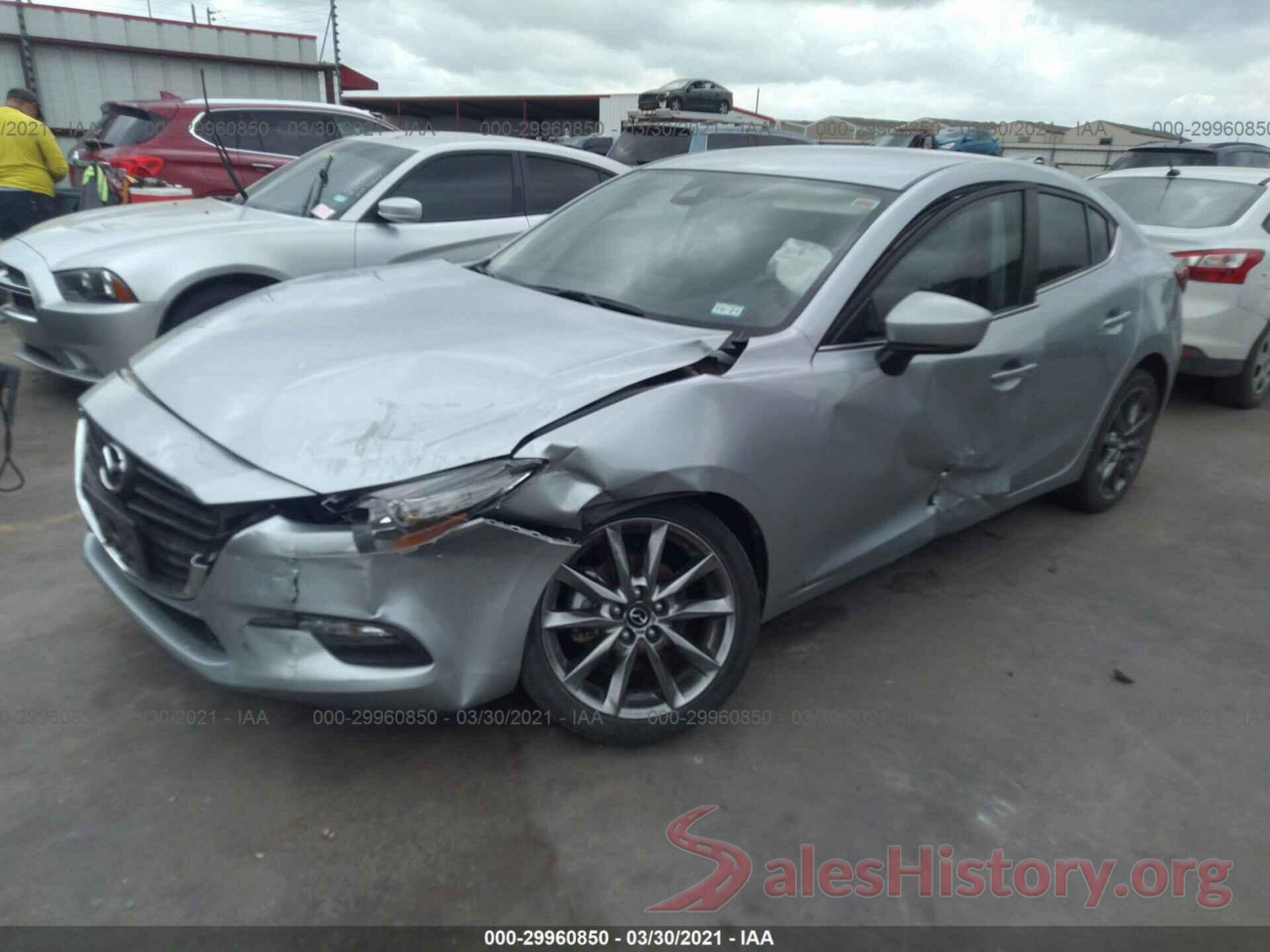 3MZBN1V32JM228211 2018 MAZDA MAZDA3 4-DOOR