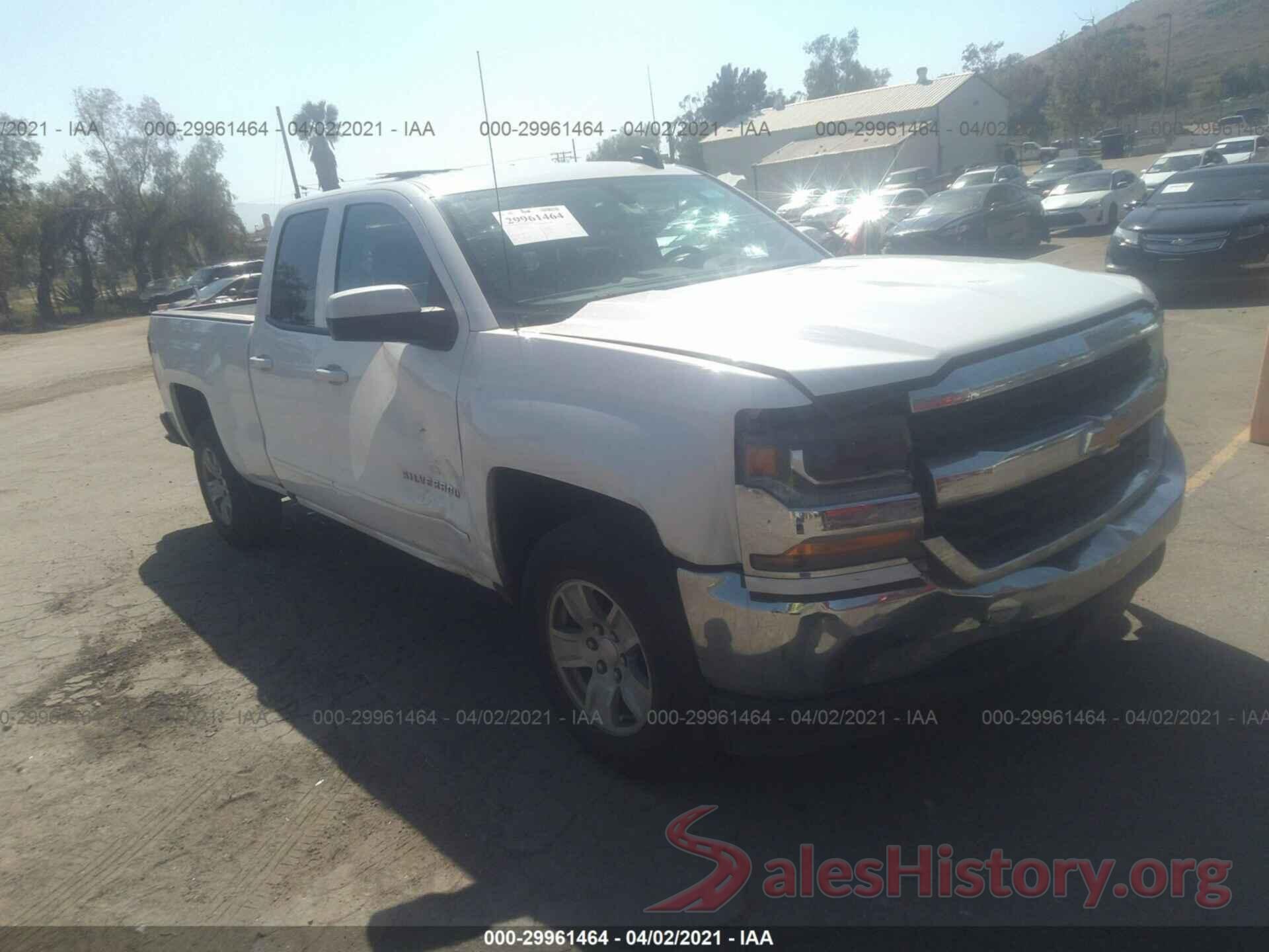 1GCRCREH2JZ226992 2018 CHEVROLET SILVERADO 1500