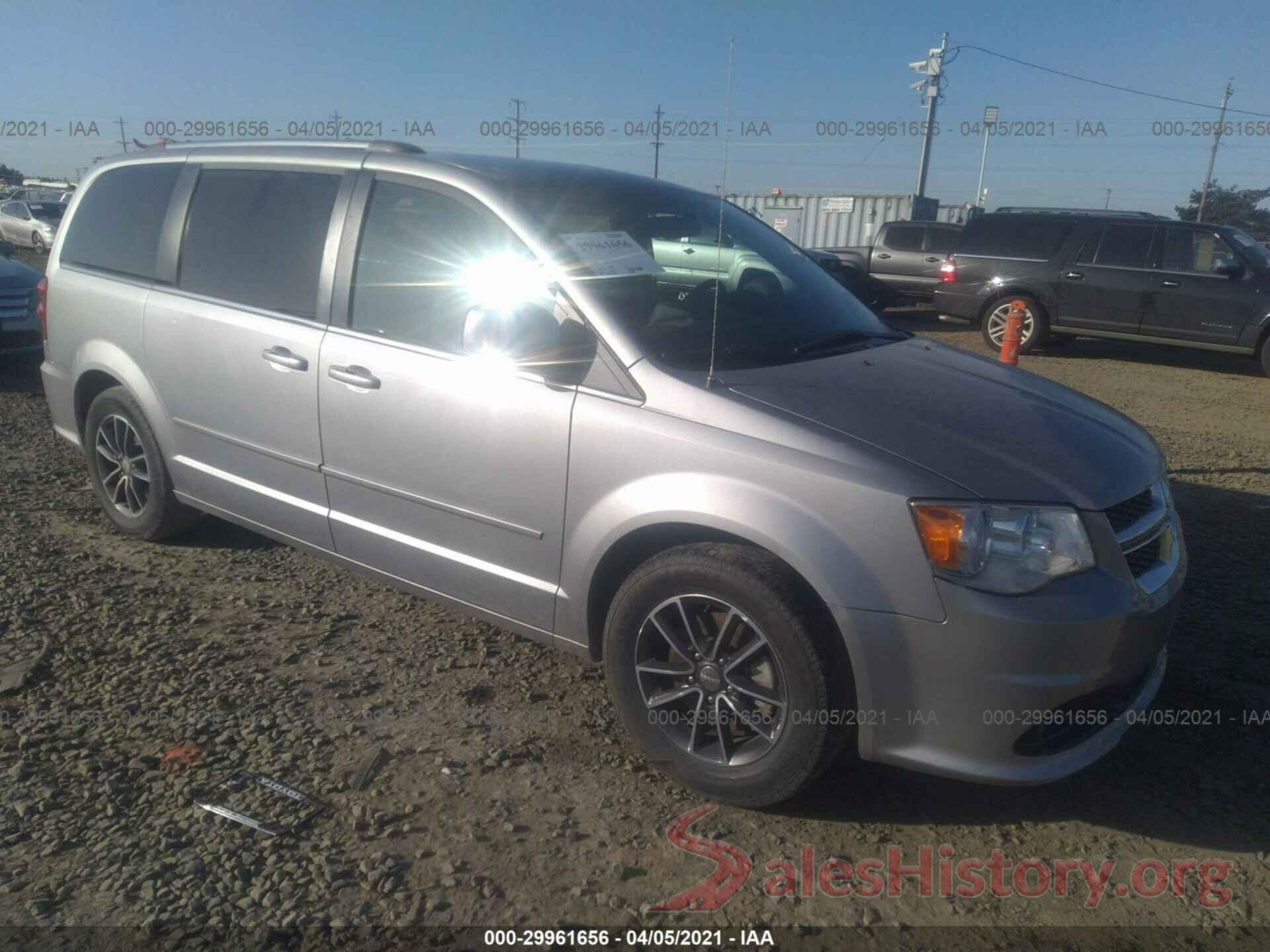 2C4RDGCG9HR825775 2017 DODGE GRAND CARAVAN