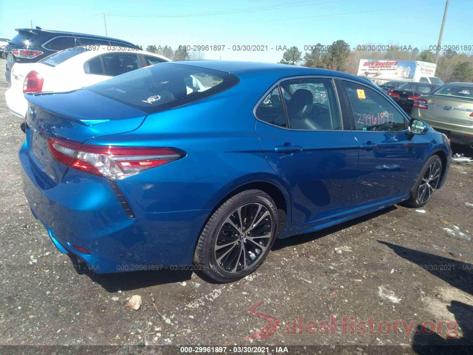 4T1B11HK9JU115431 2018 TOYOTA CAMRY