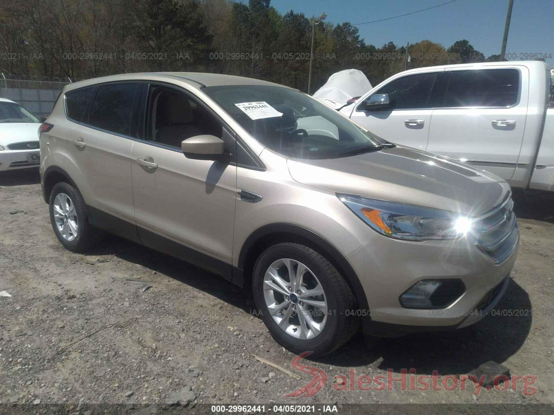 1FMCU0GD7HUC43069 2017 FORD ESCAPE