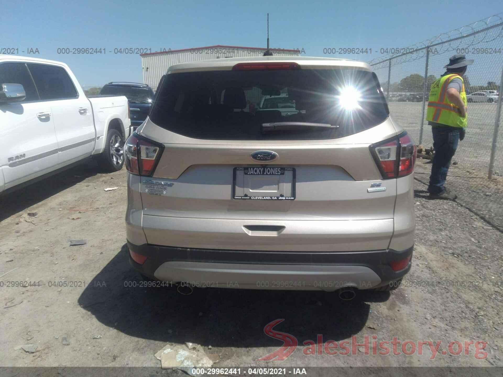 1FMCU0GD7HUC43069 2017 FORD ESCAPE