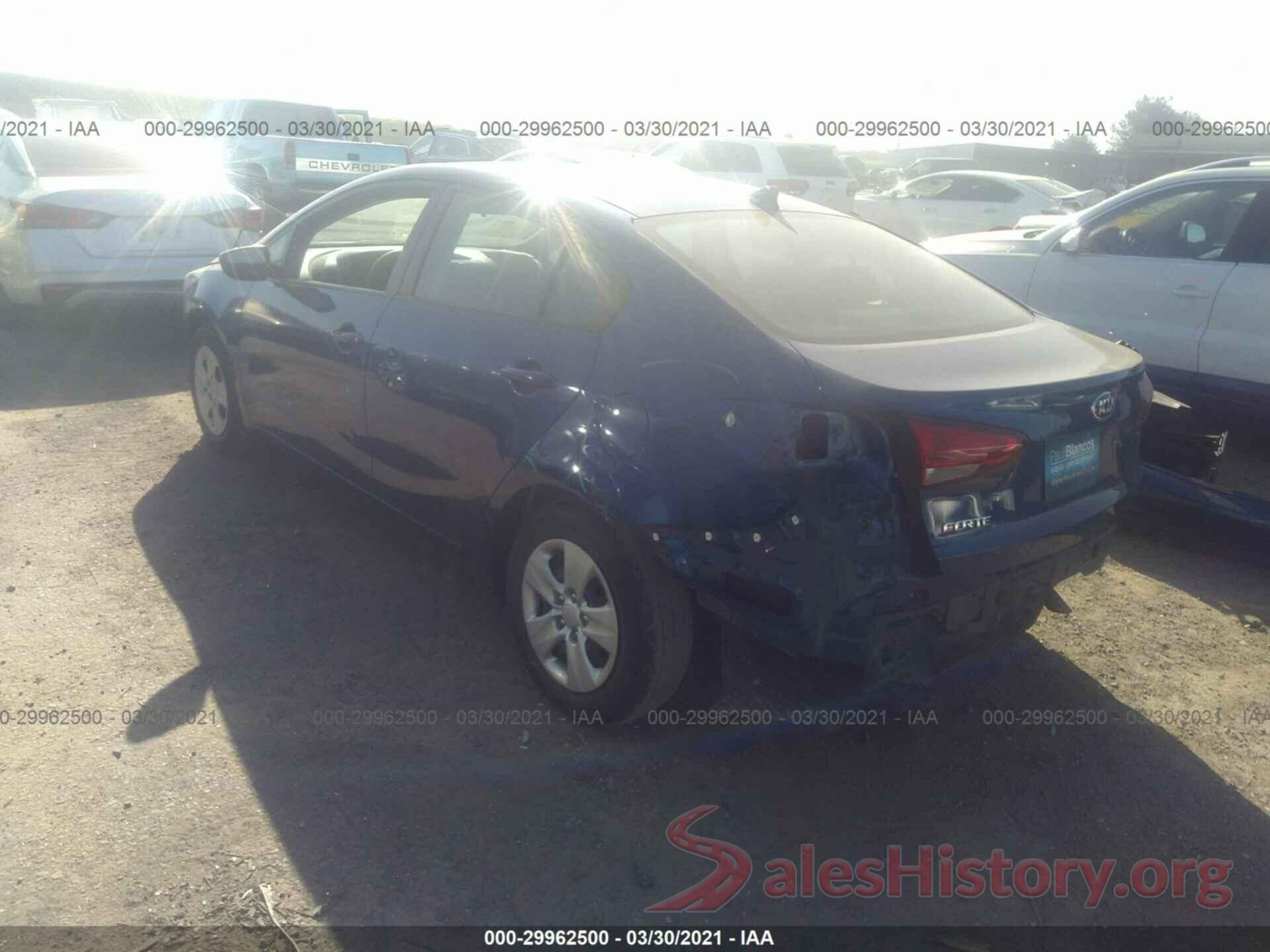 3KPFK4A72JE268158 2018 KIA FORTE