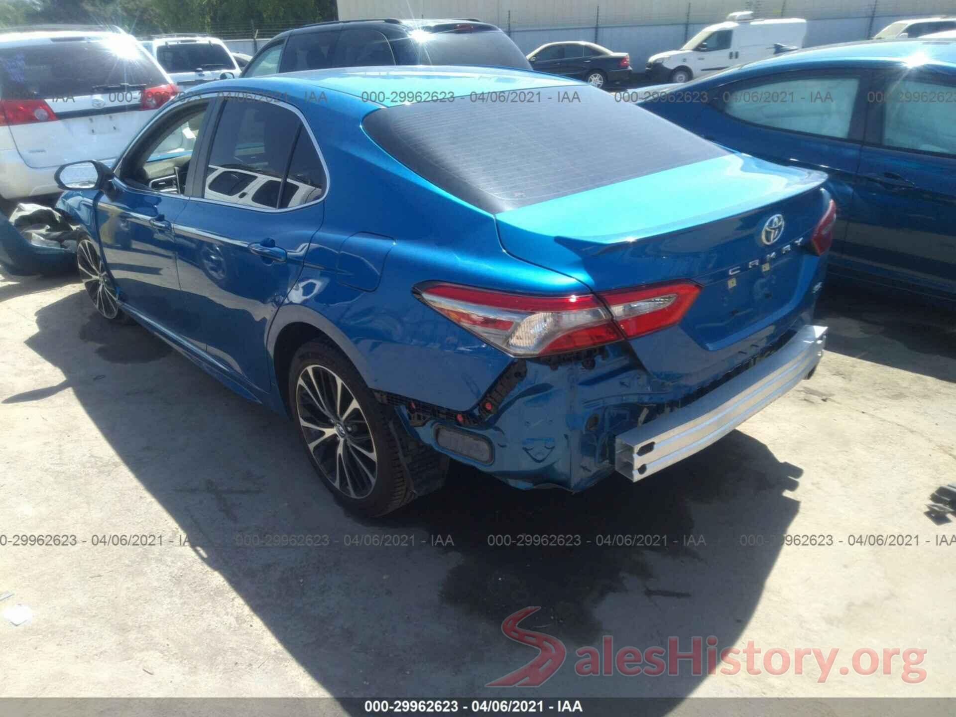 4T1B11HK7JU005798 2018 TOYOTA CAMRY