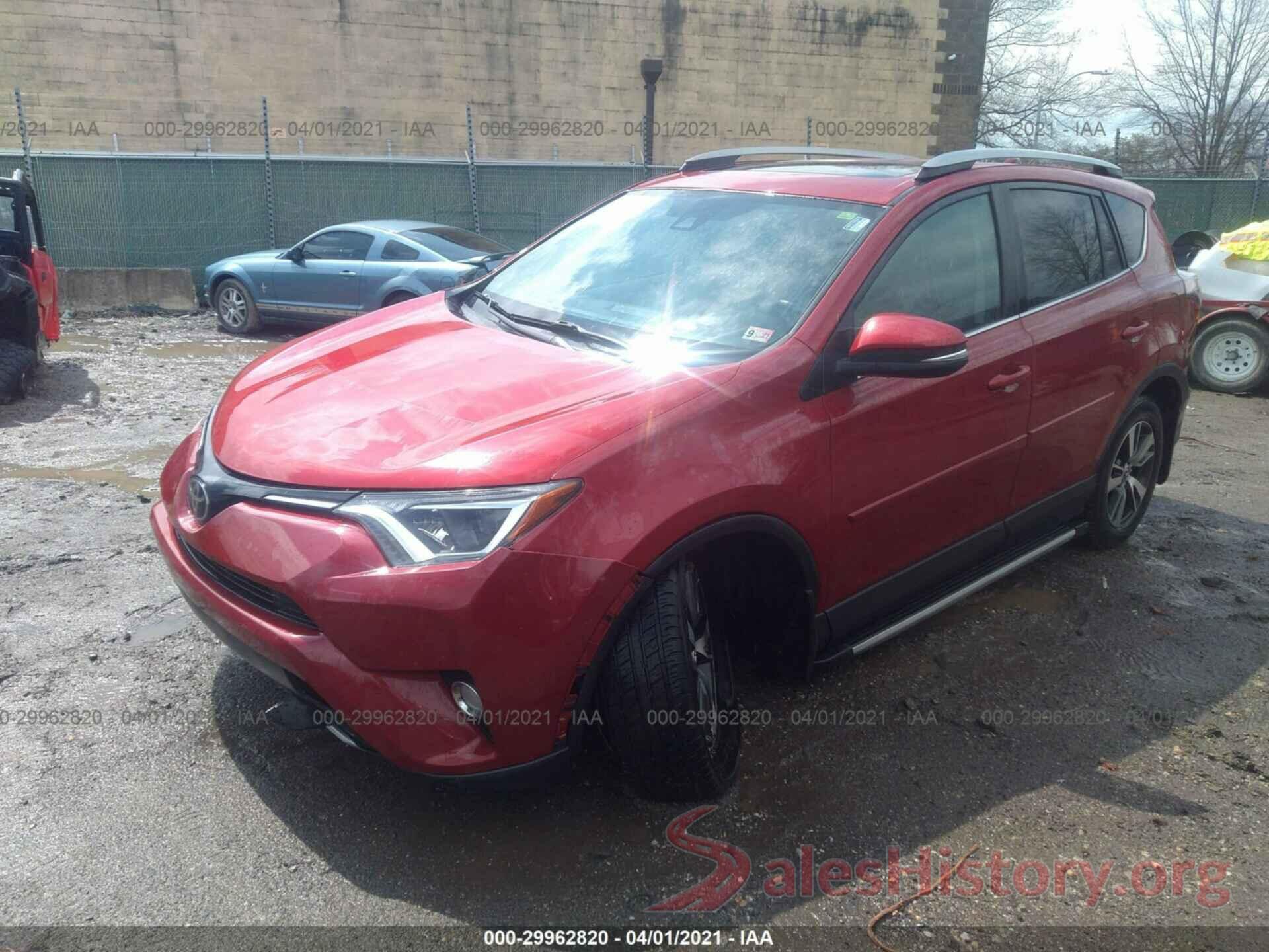 2T3RFREV8HW570561 2017 TOYOTA RAV4