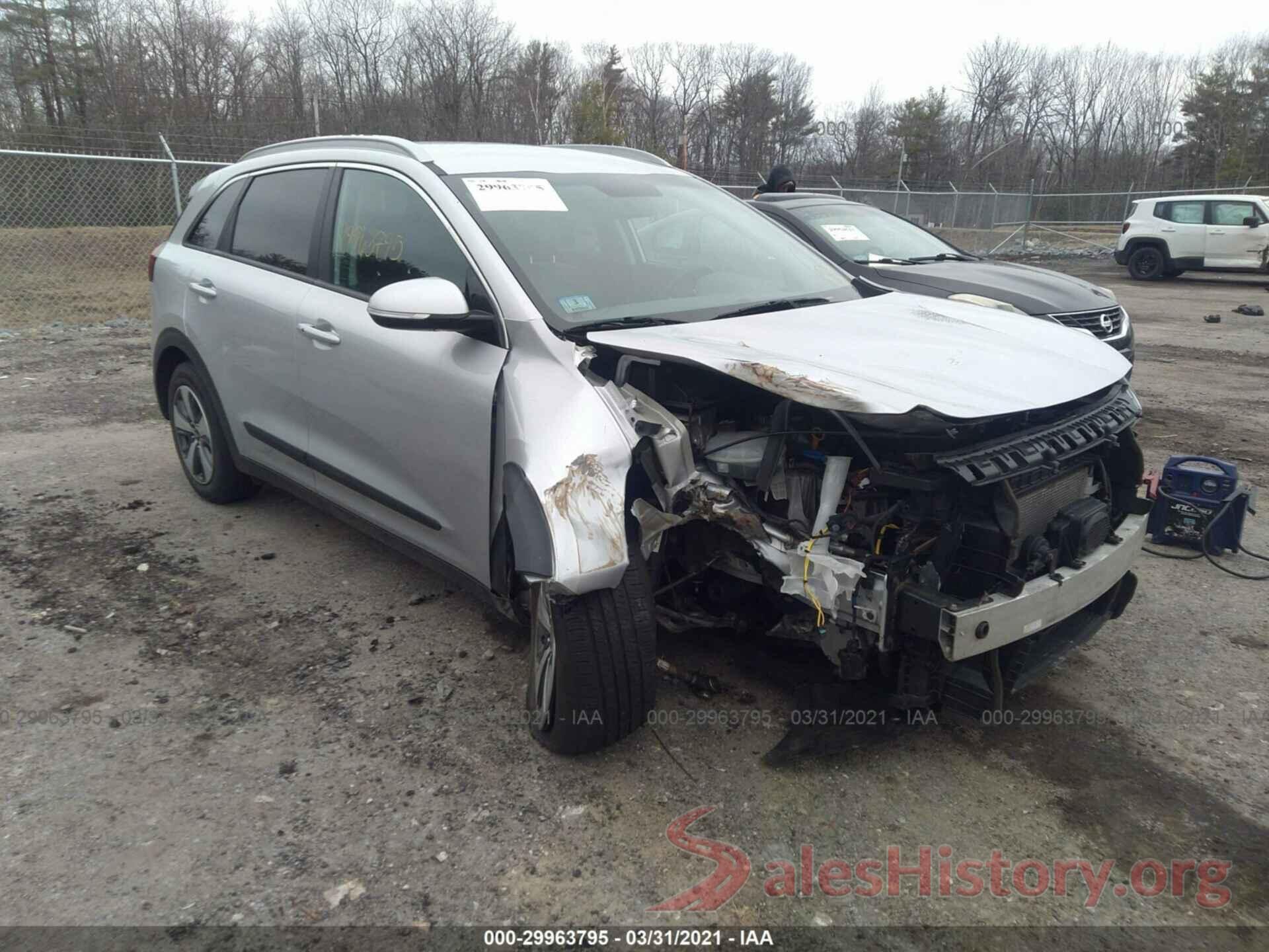 KNDCC3LC7H5070752 2017 KIA NIRO