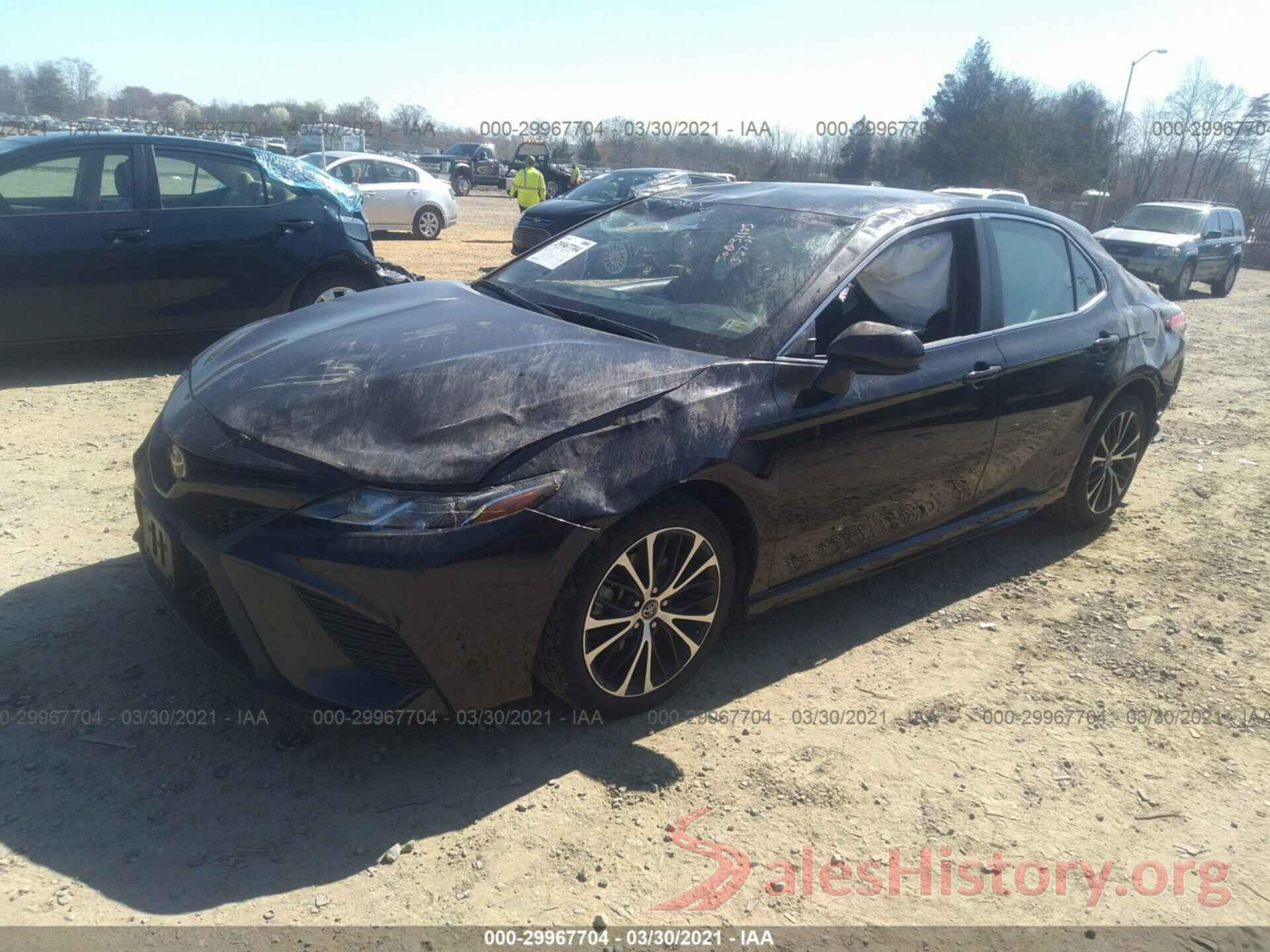 4T1B11HK2JU020337 2018 TOYOTA CAMRY