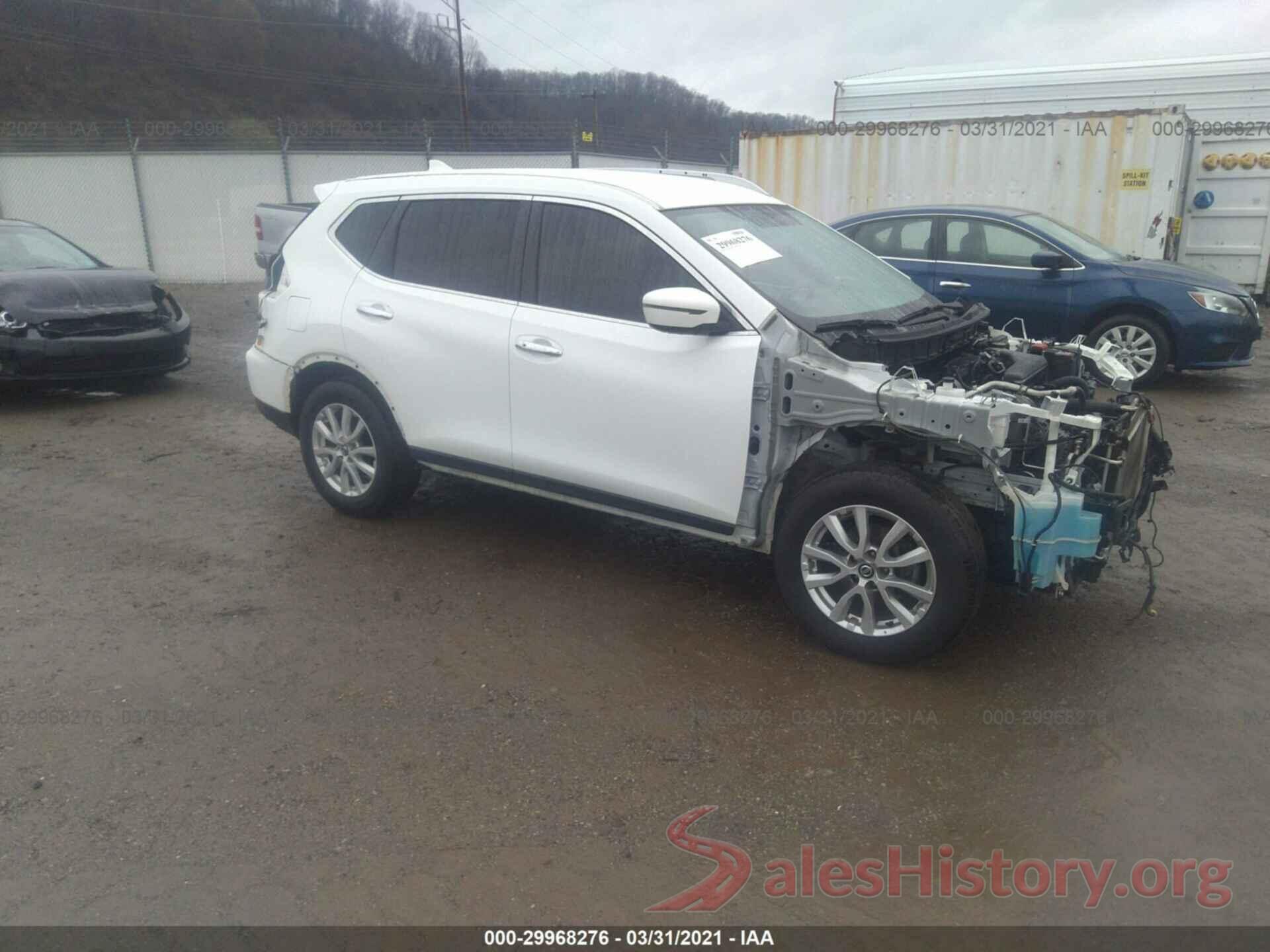 KNMAT2MT4JP522764 2018 NISSAN ROGUE