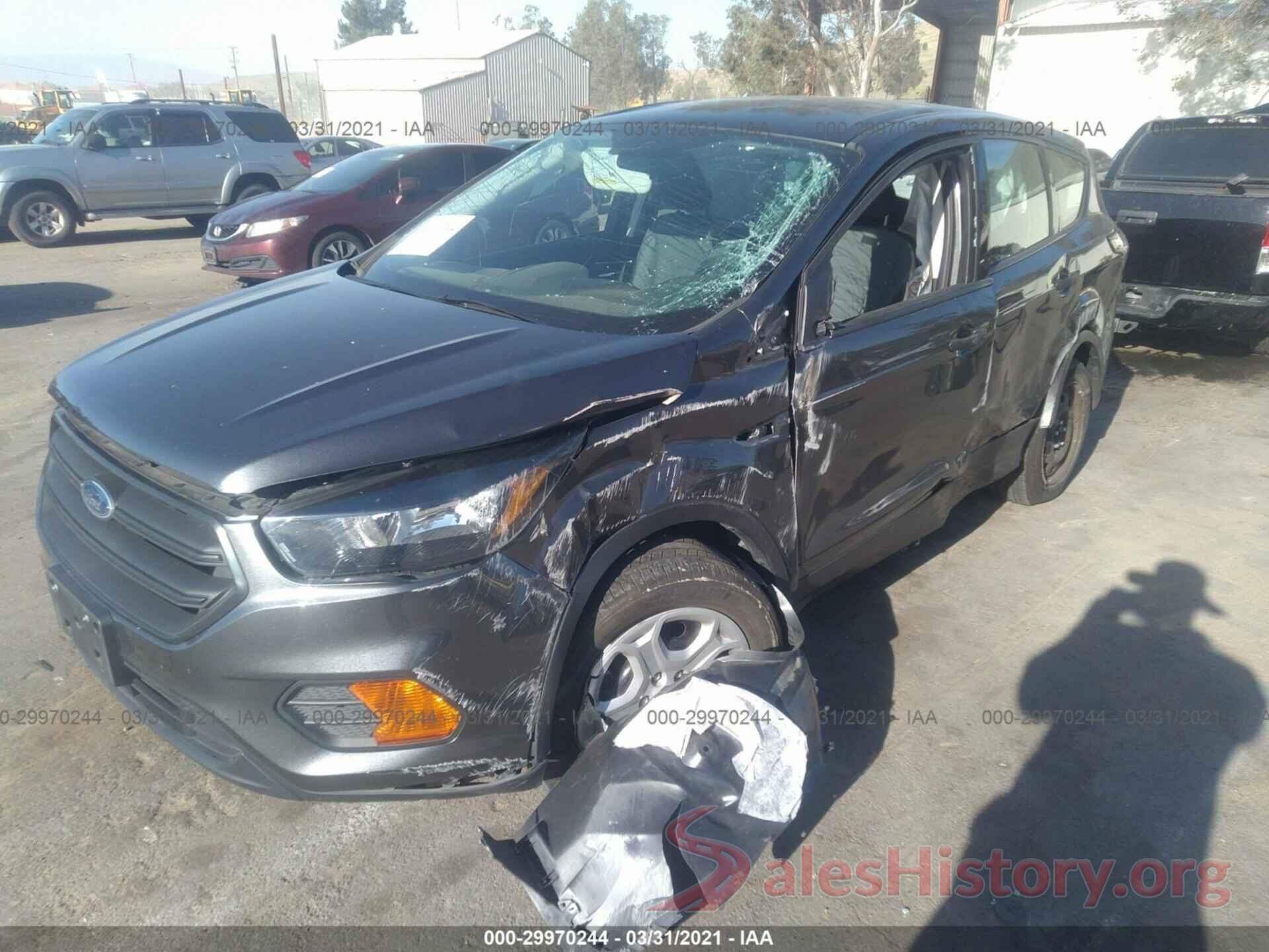 1FMCU0F72JUA04501 2018 FORD ESCAPE