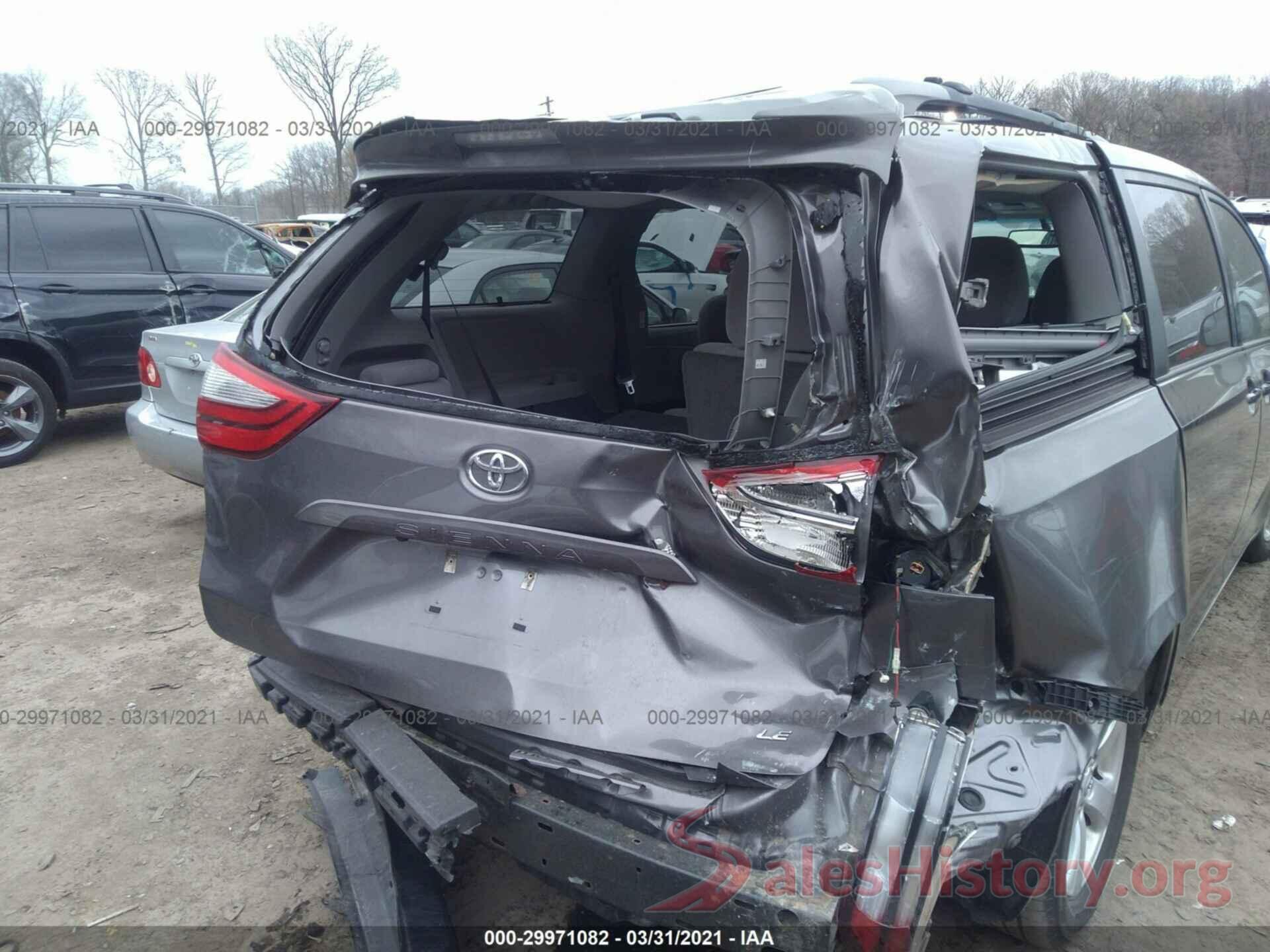 5TDKZ3DC1HS796898 2017 TOYOTA SIENNA