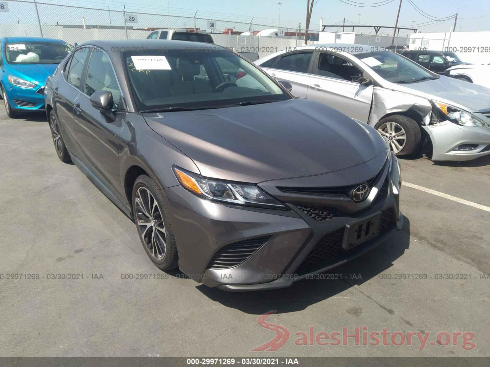 4T1B11HK1JU009748 2018 TOYOTA CAMRY