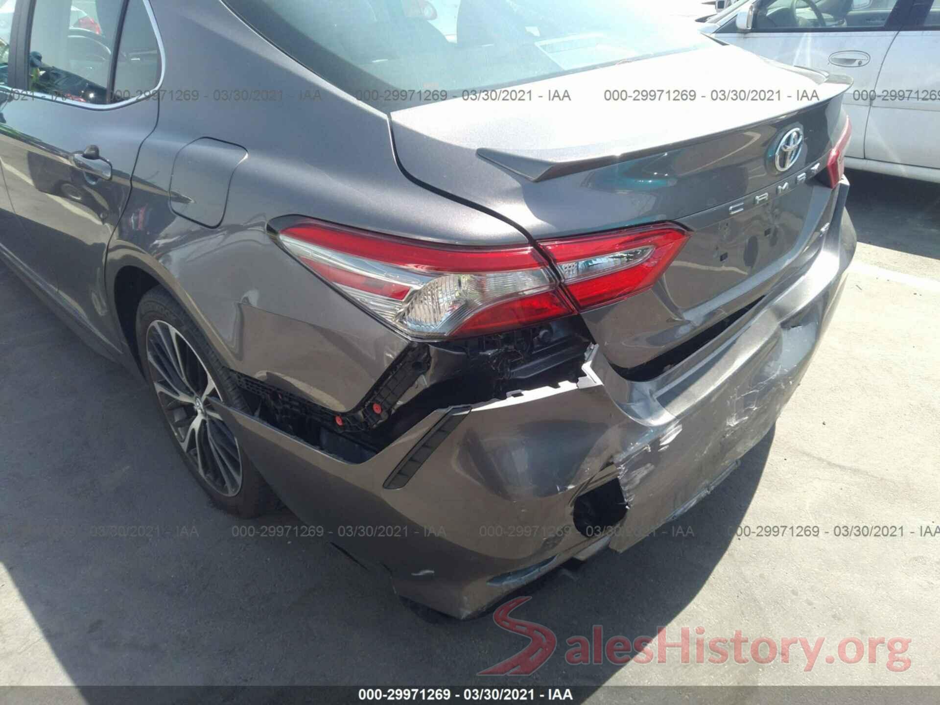 4T1B11HK1JU009748 2018 TOYOTA CAMRY