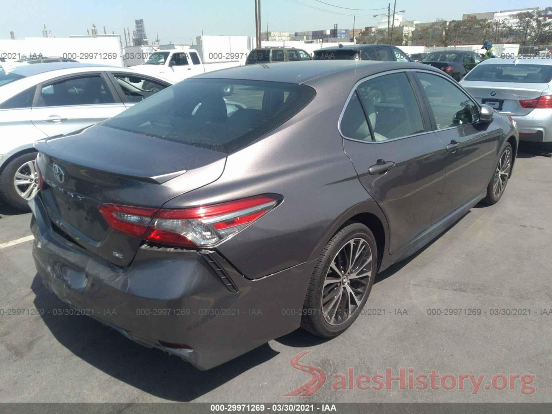 4T1B11HK1JU009748 2018 TOYOTA CAMRY