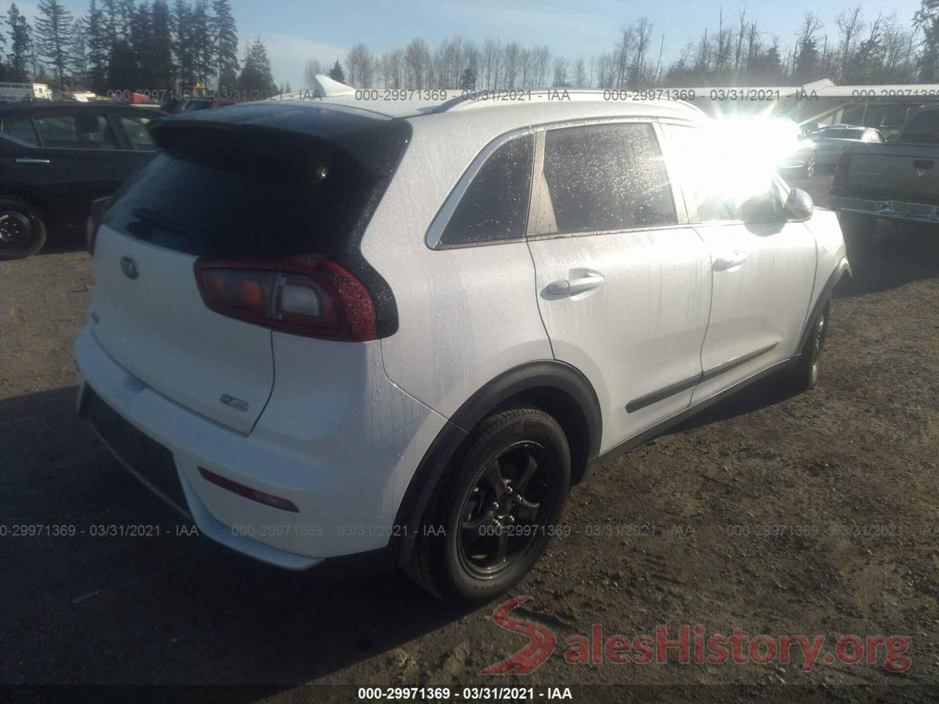 KNDCB3LCXK5242427 2019 KIA NIRO