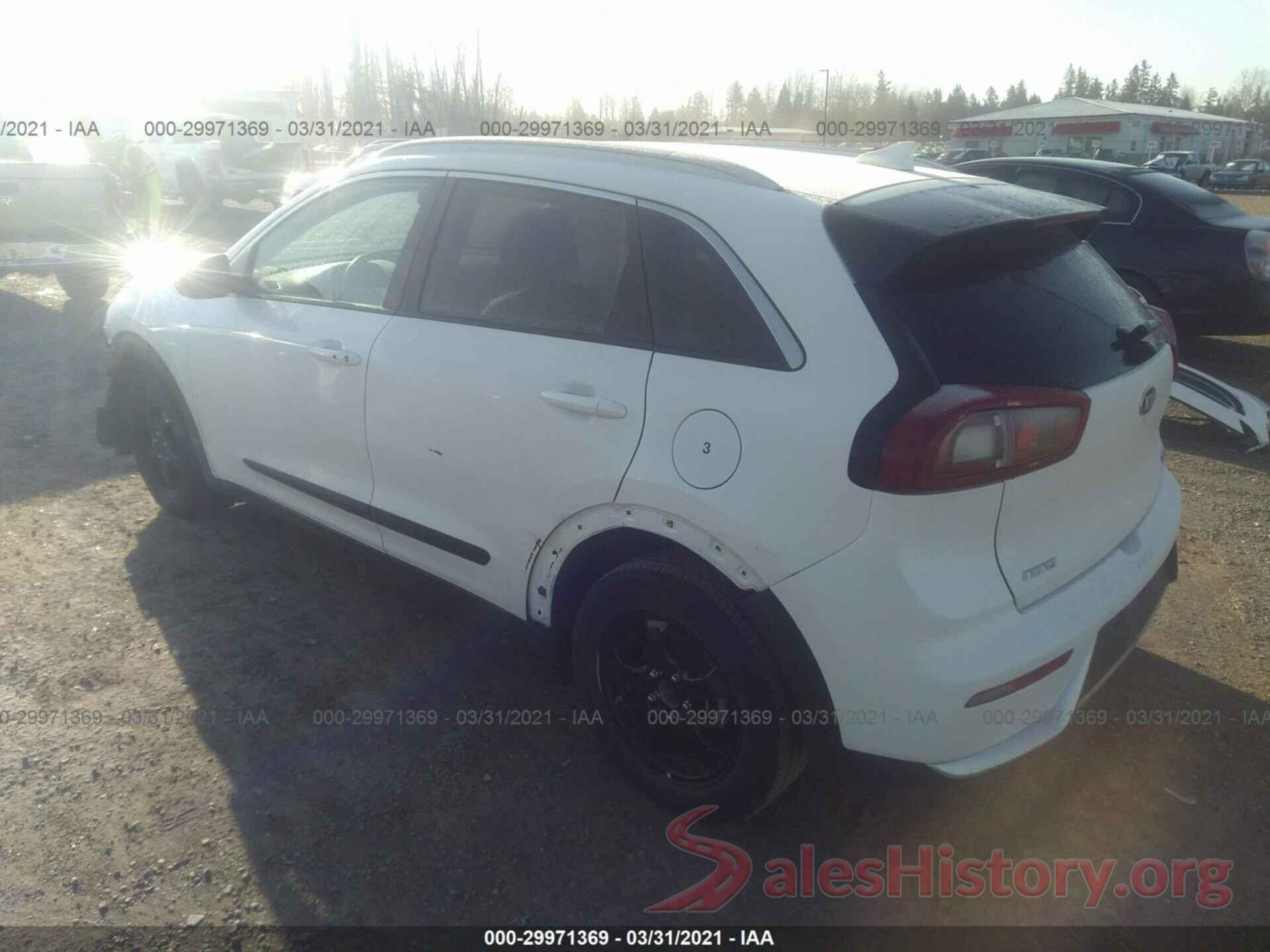 KNDCB3LCXK5242427 2019 KIA NIRO