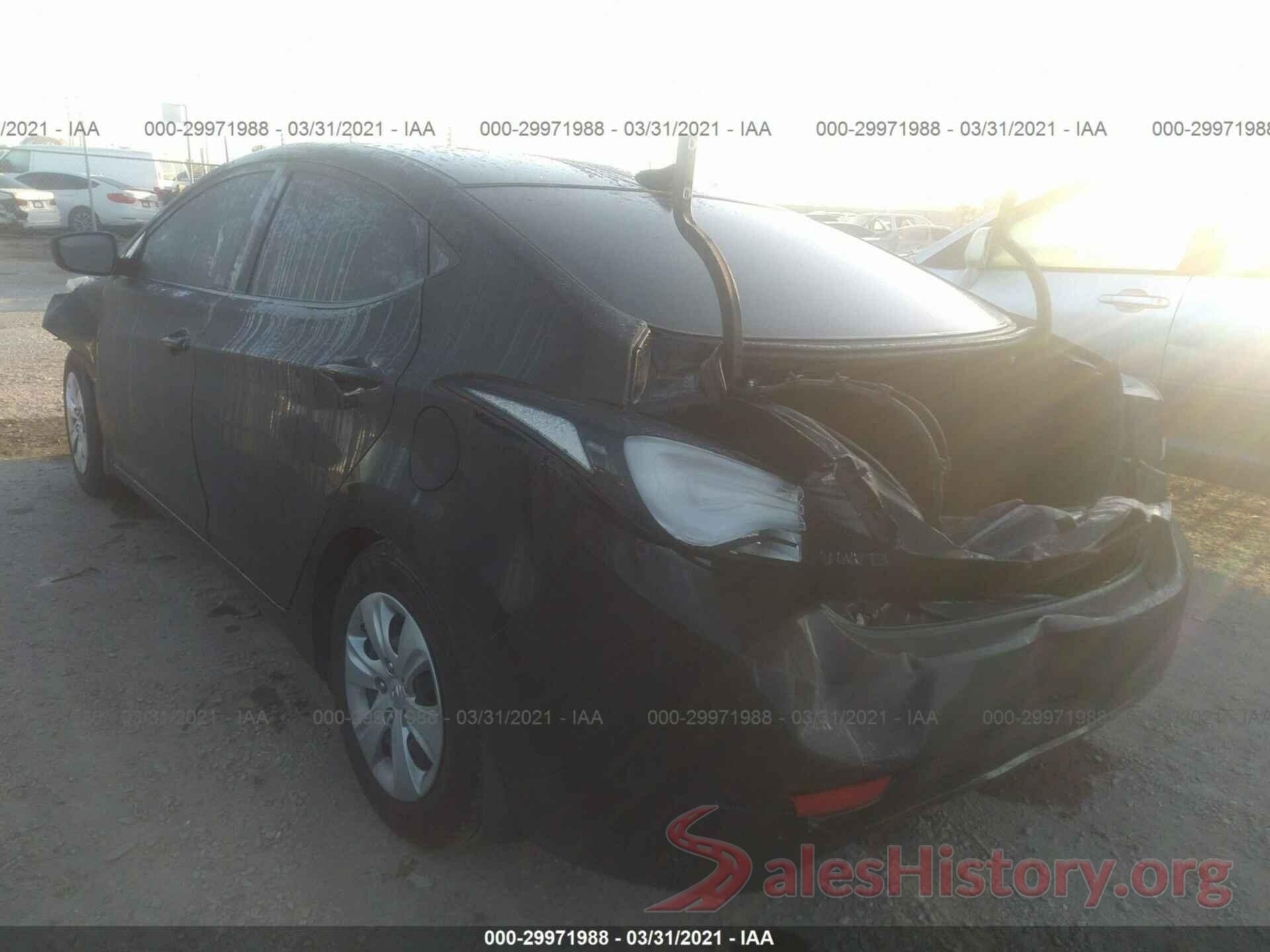 5NPDH4AE8GH729811 2016 HYUNDAI ELANTRA