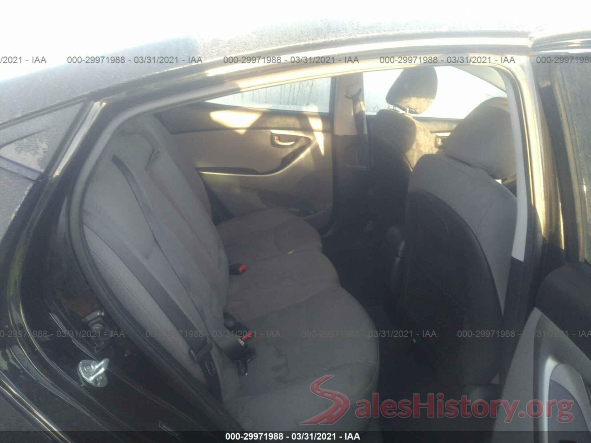 5NPDH4AE8GH729811 2016 HYUNDAI ELANTRA