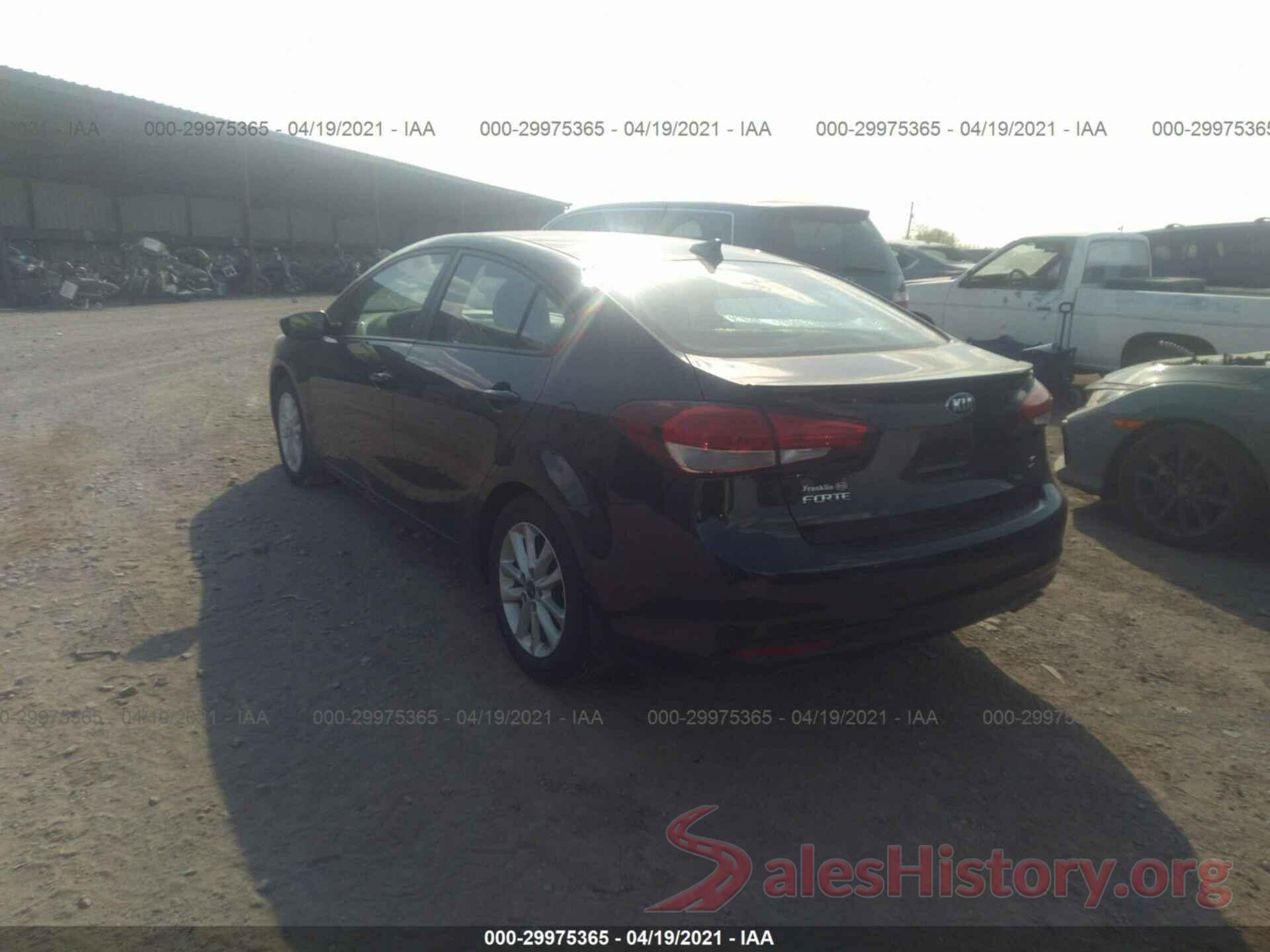 3KPFL4A75HE045989 2017 KIA FORTE