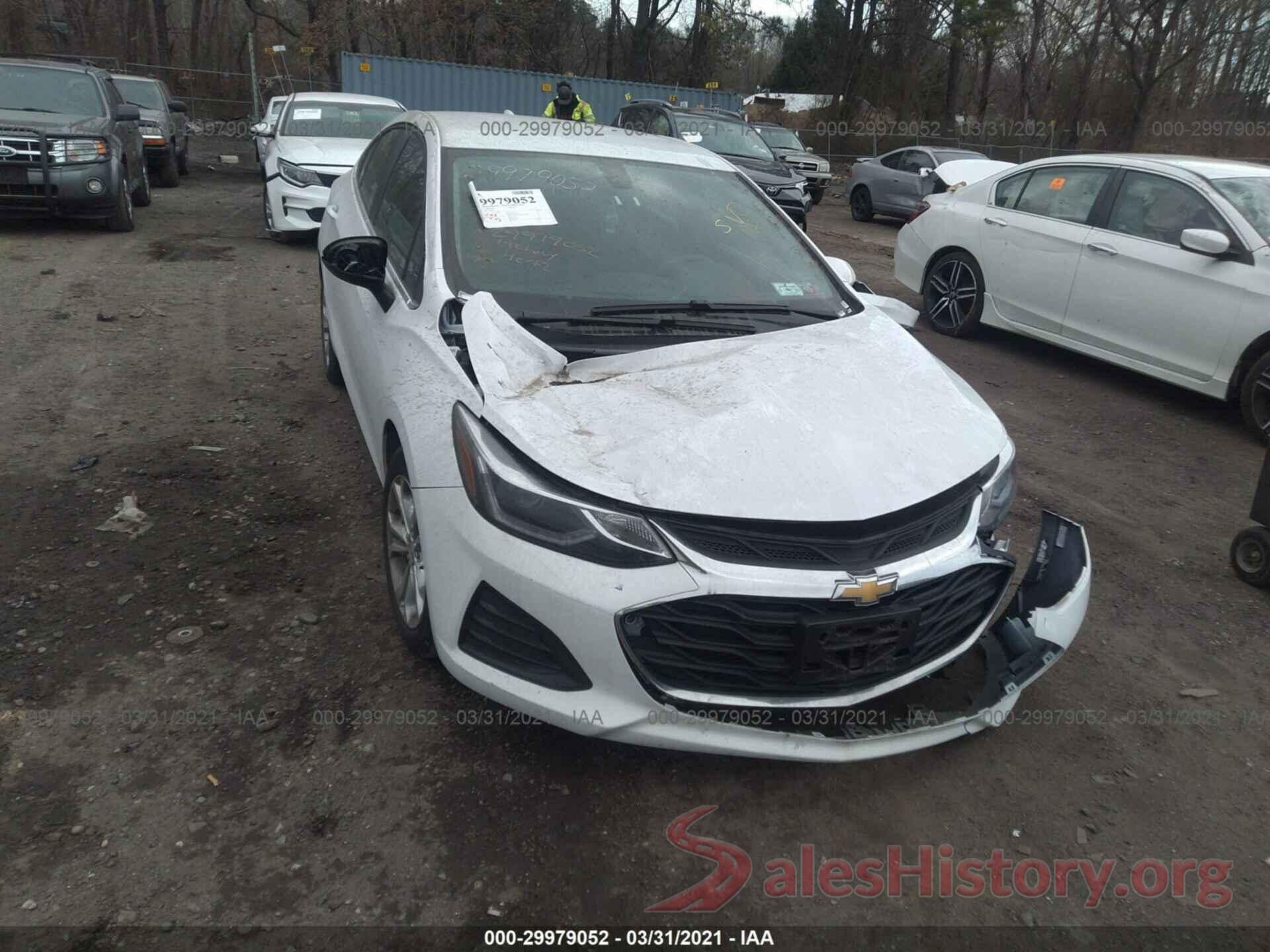 1G1BE5SM5K7146484 2019 CHEVROLET CRUZE