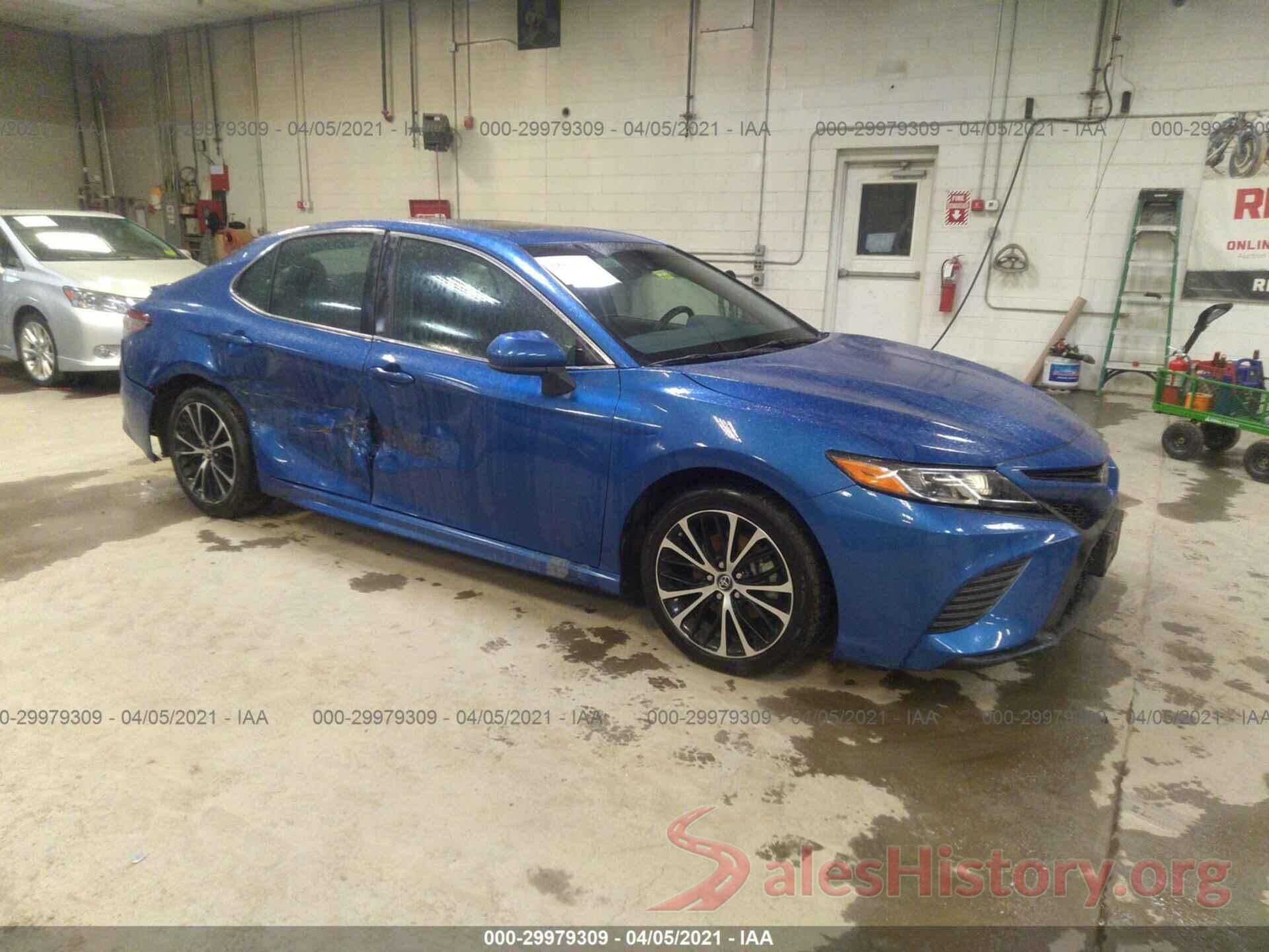 4T1B11HK6JU048965 2018 TOYOTA CAMRY