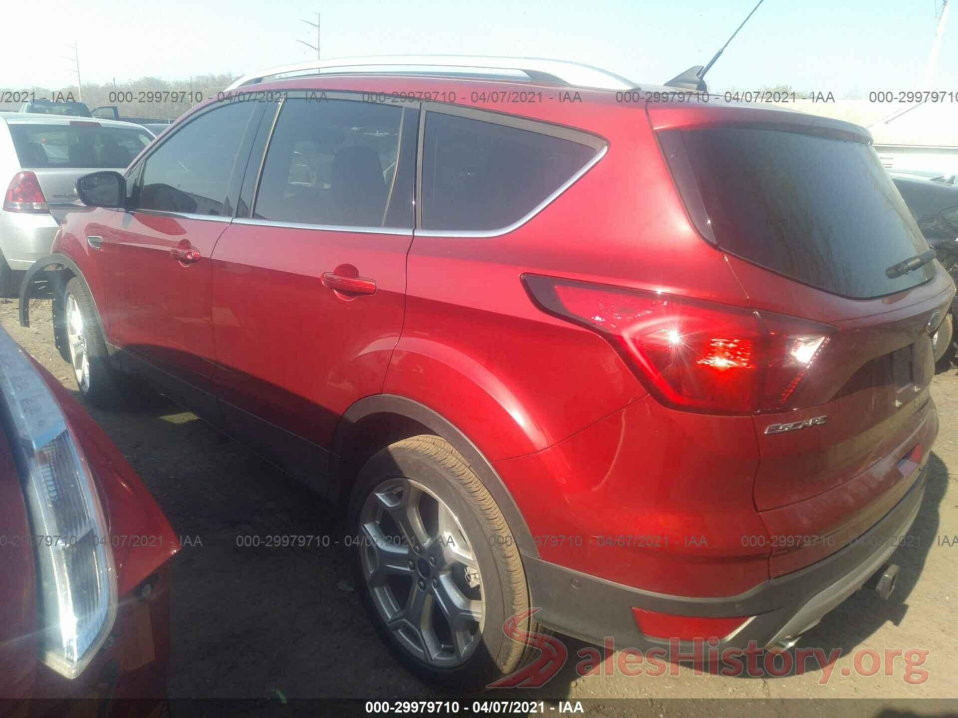 1FMCU9J93KUC21327 2019 FORD ESCAPE