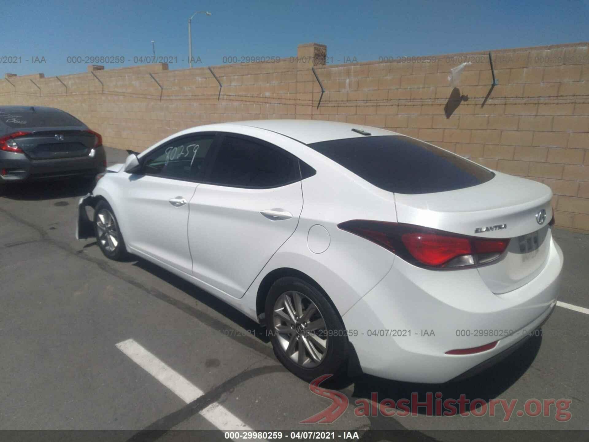 5NPDH4AE6GH658818 2016 HYUNDAI ELANTRA