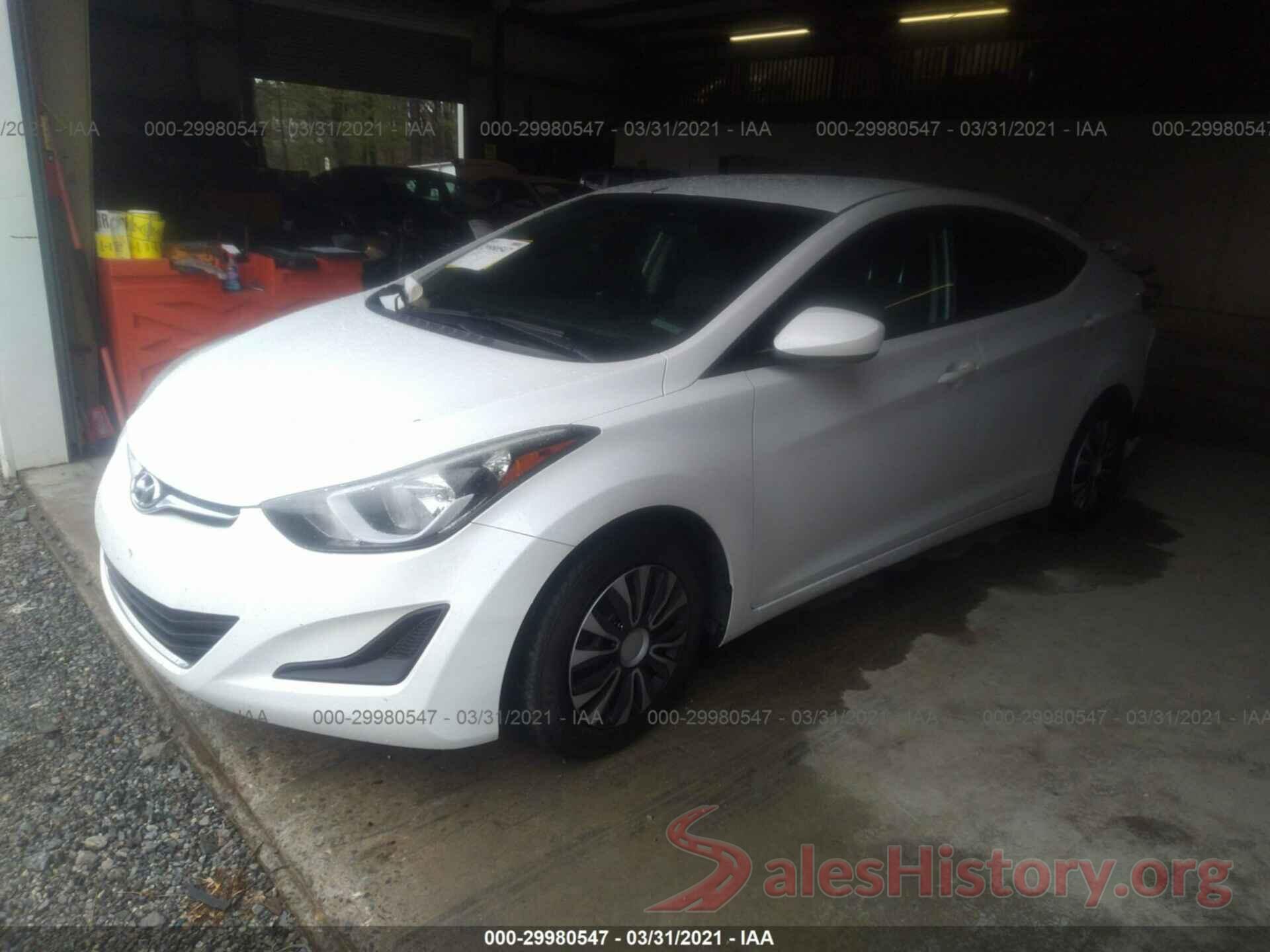 5NPDH4AE1GH765081 2016 HYUNDAI ELANTRA