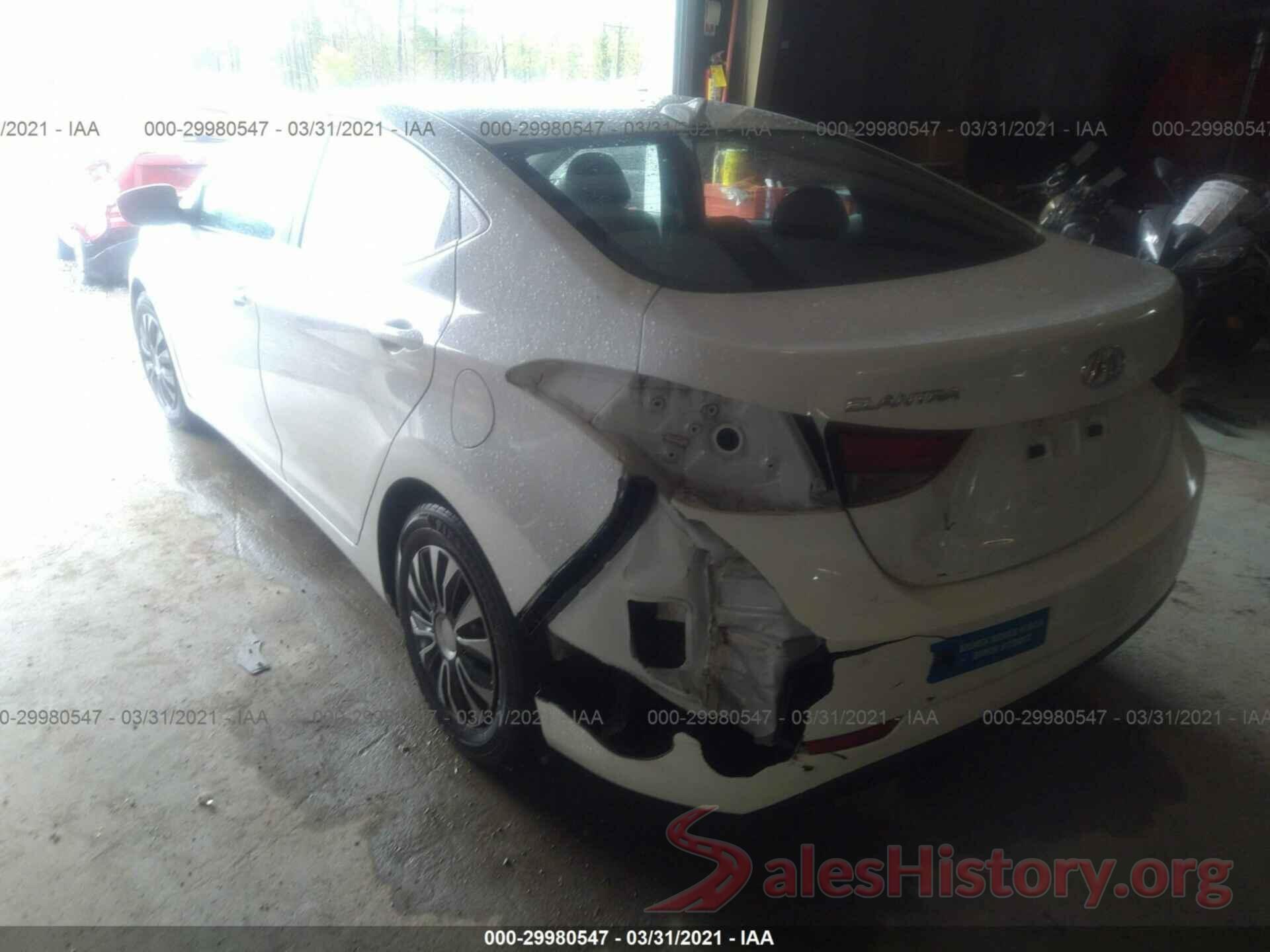 5NPDH4AE1GH765081 2016 HYUNDAI ELANTRA