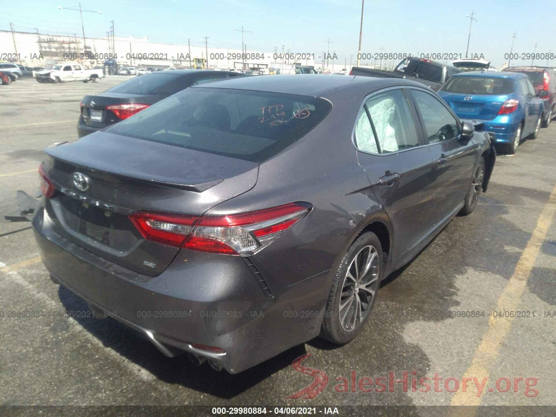 4T1B11HK8JU508725 2018 TOYOTA CAMRY