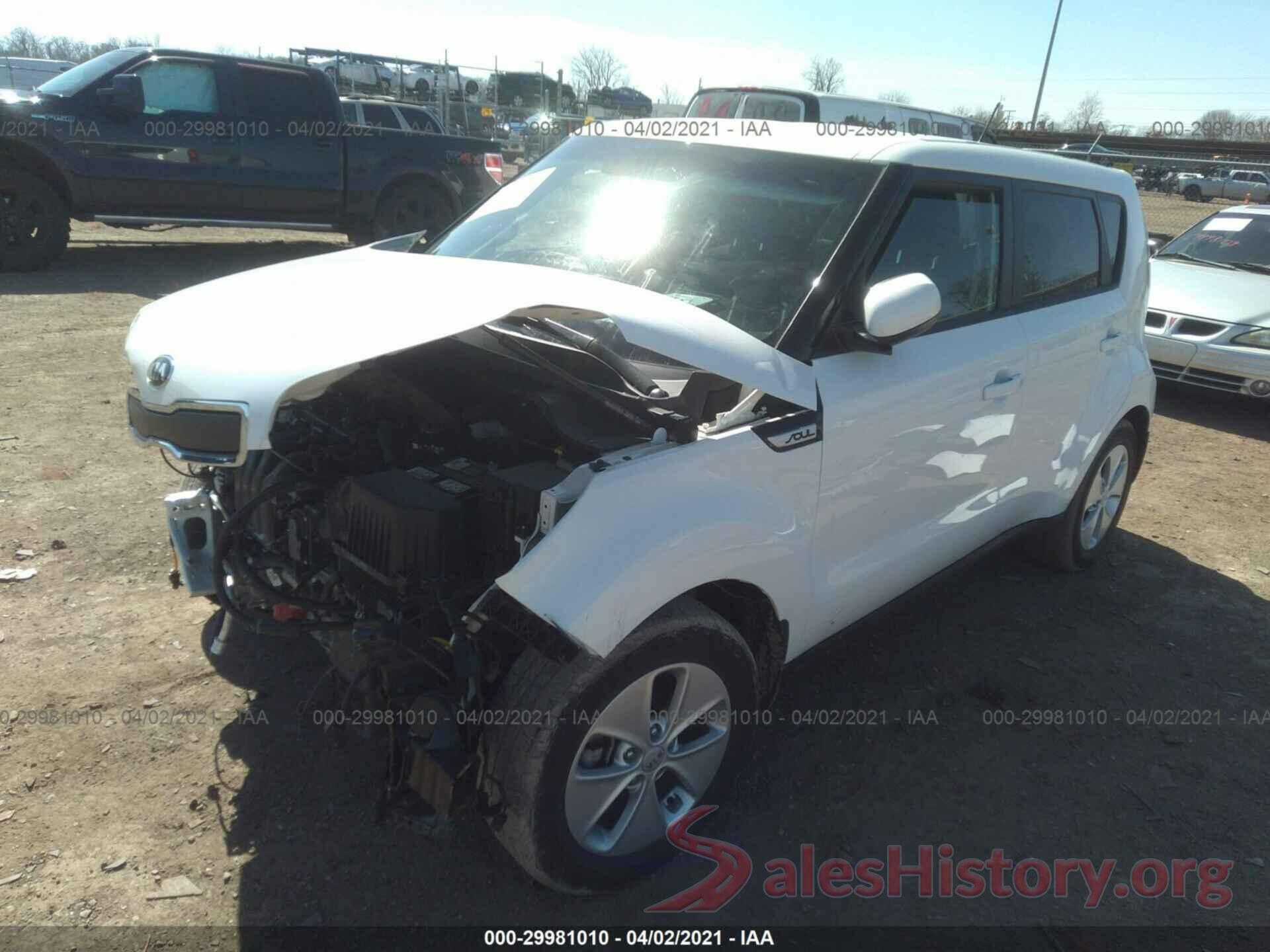 KNDJN2A25G7372243 2016 KIA SOUL