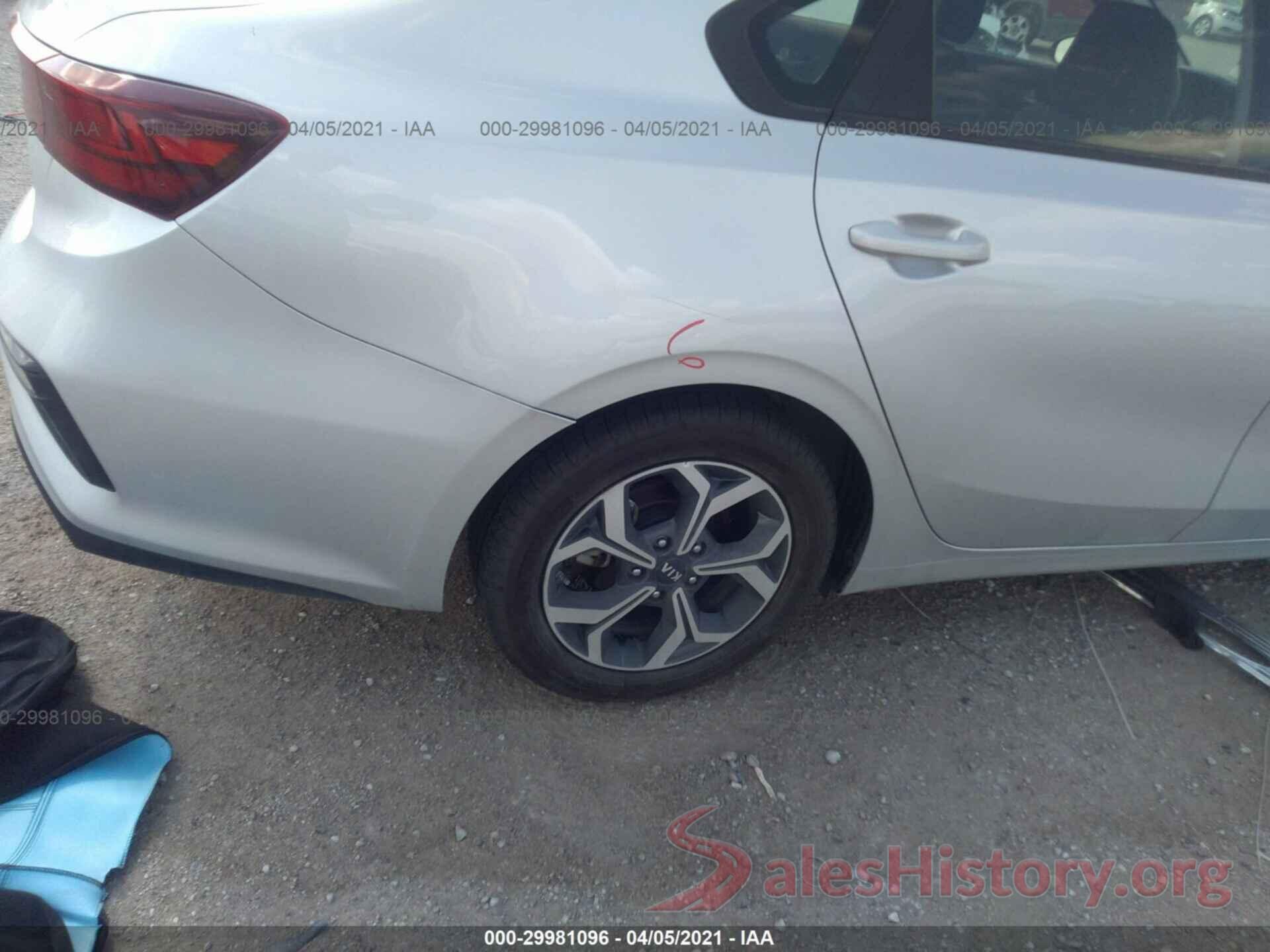 3KPF24AD7KE027395 2019 KIA FORTE