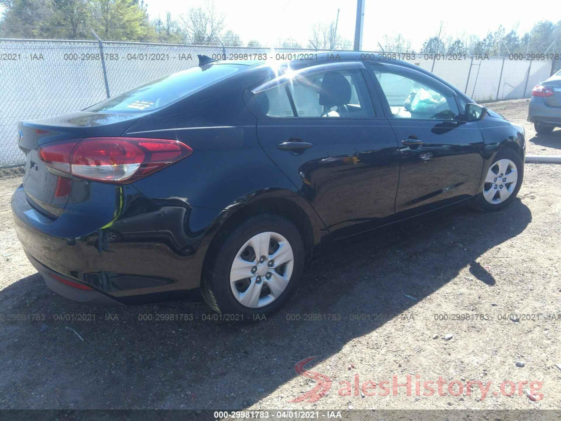 3KPFK4A70HE158185 2017 KIA FORTE