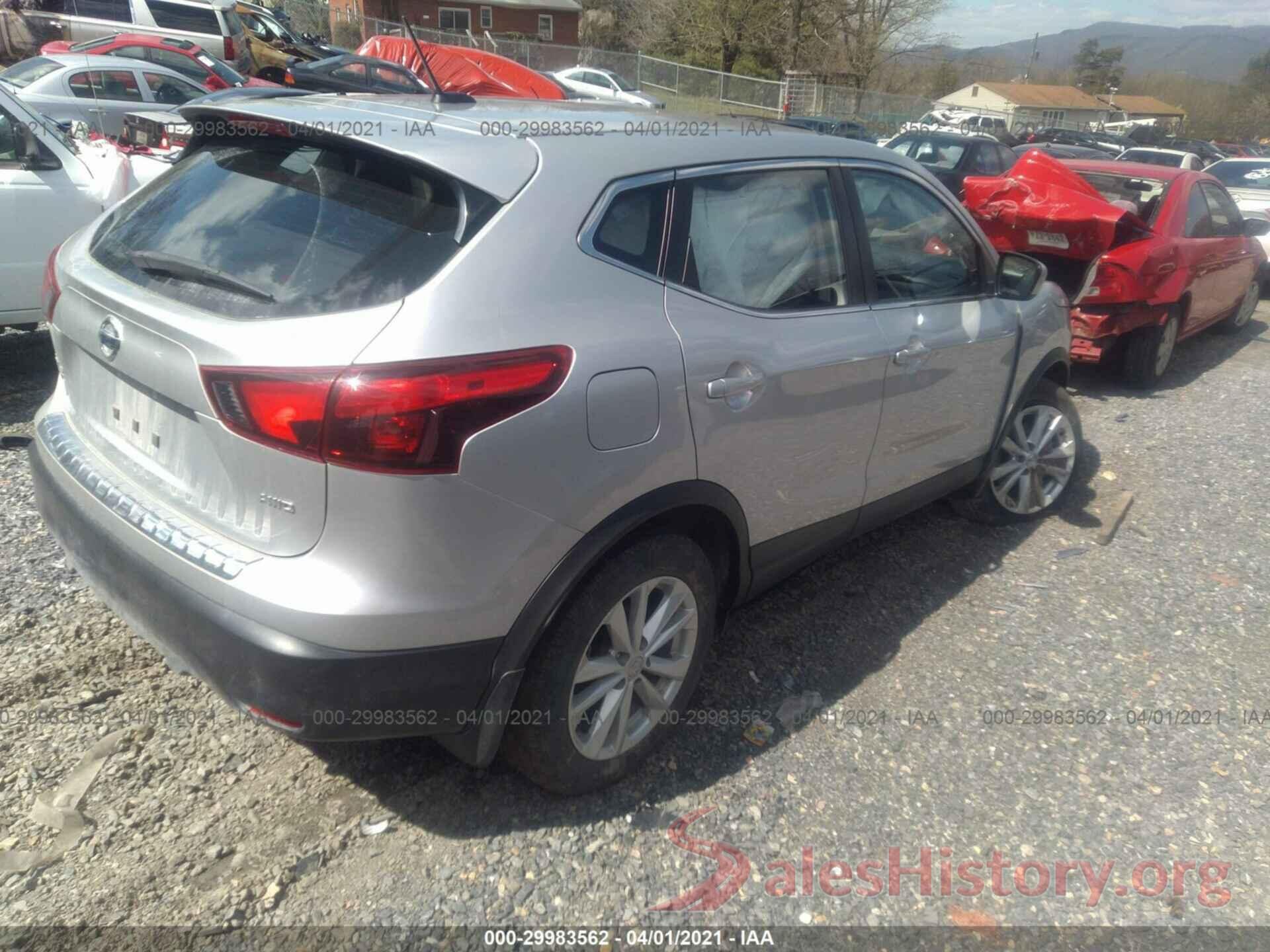 JN1BJ1CR6JW261673 2018 NISSAN ROGUE SPORT